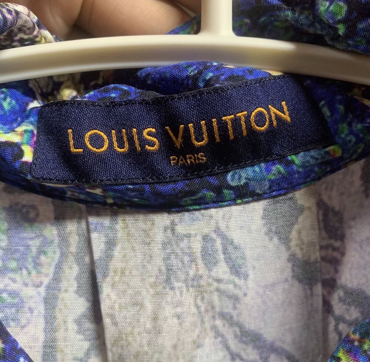 Louis Vuitton LOUIS VUITTON Palace oil painting silk shirt2412-Nextarrow Size US XS / EU 42 / 0 - 3 Thumbnail