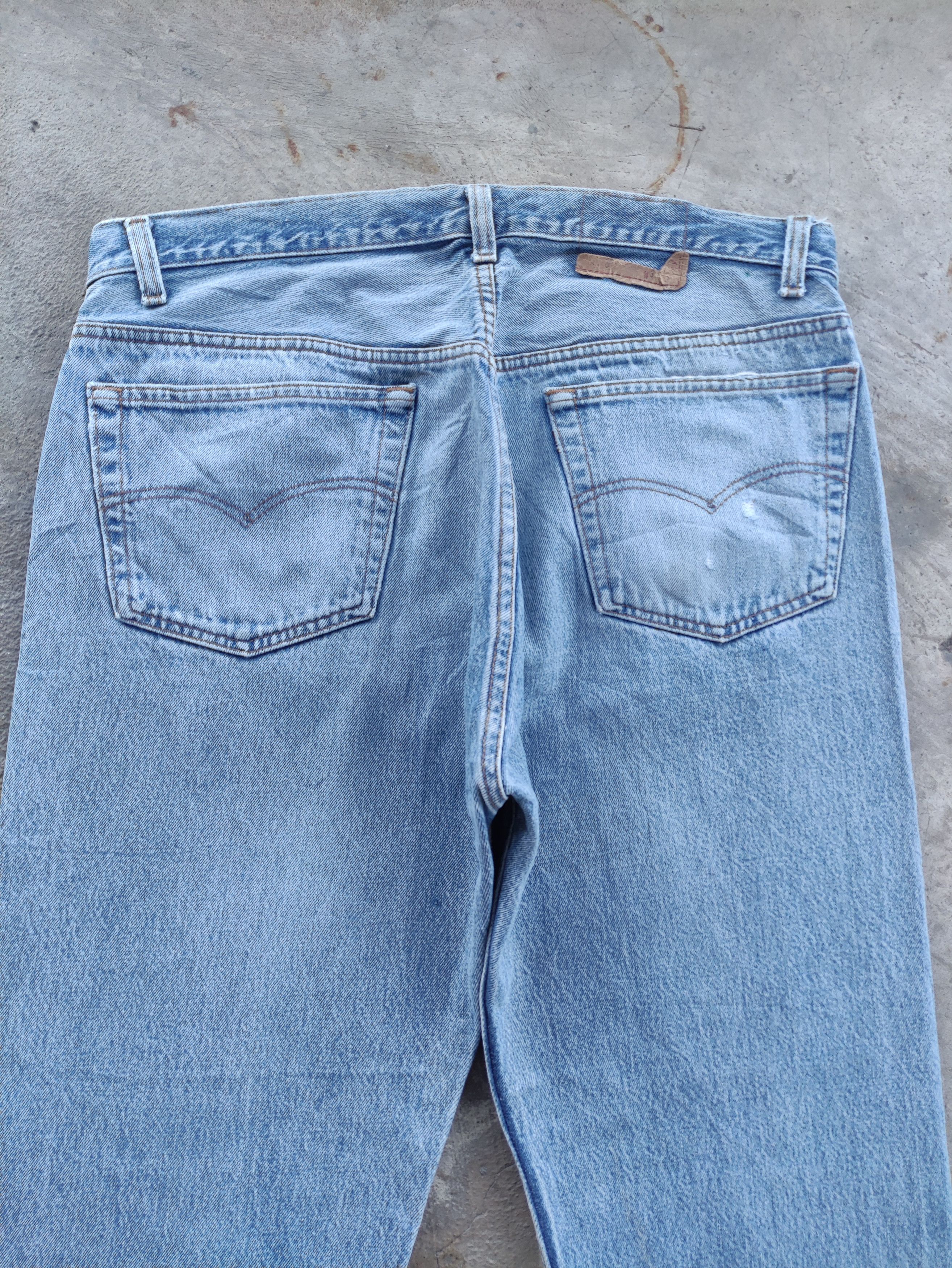 Levi's Vintage Levis Button Jean Distressed Faded Denim Size US 37 - 11 Thumbnail
