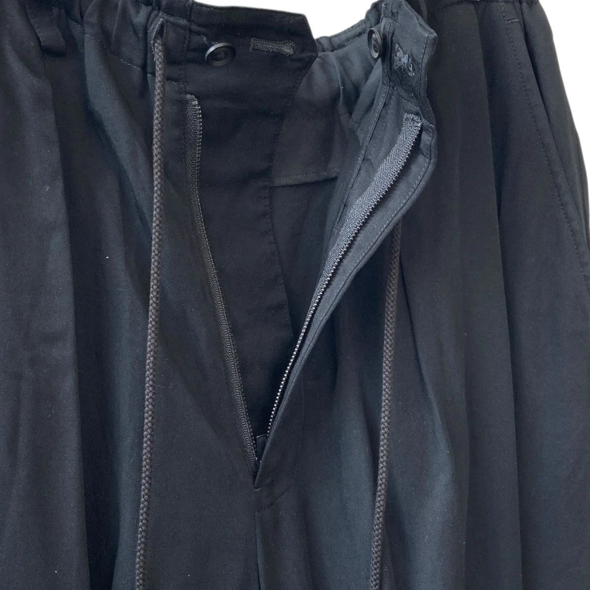 Yohji Yamamoto BLACK Scandal Yohji Yamamoto/black/ Crow pants Size US 28 / EU 44 - 3 Thumbnail