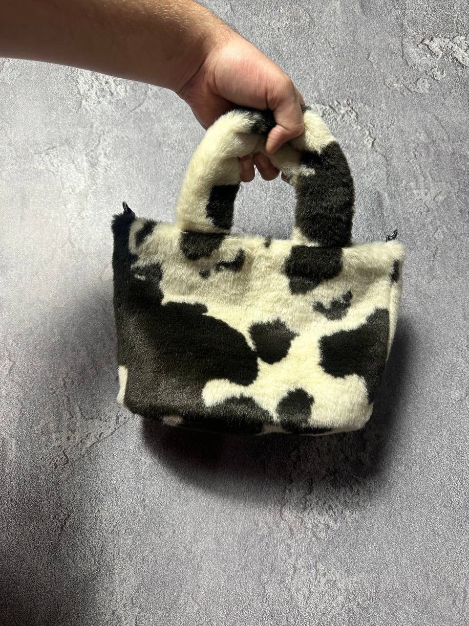 Hysteric Glamour × Japanese Brand × Le Grande Bleu (L.G.B.) 🐮FAUX FUR COW FLUFFY BAG Size ONE SIZE - 2 Thumbnail