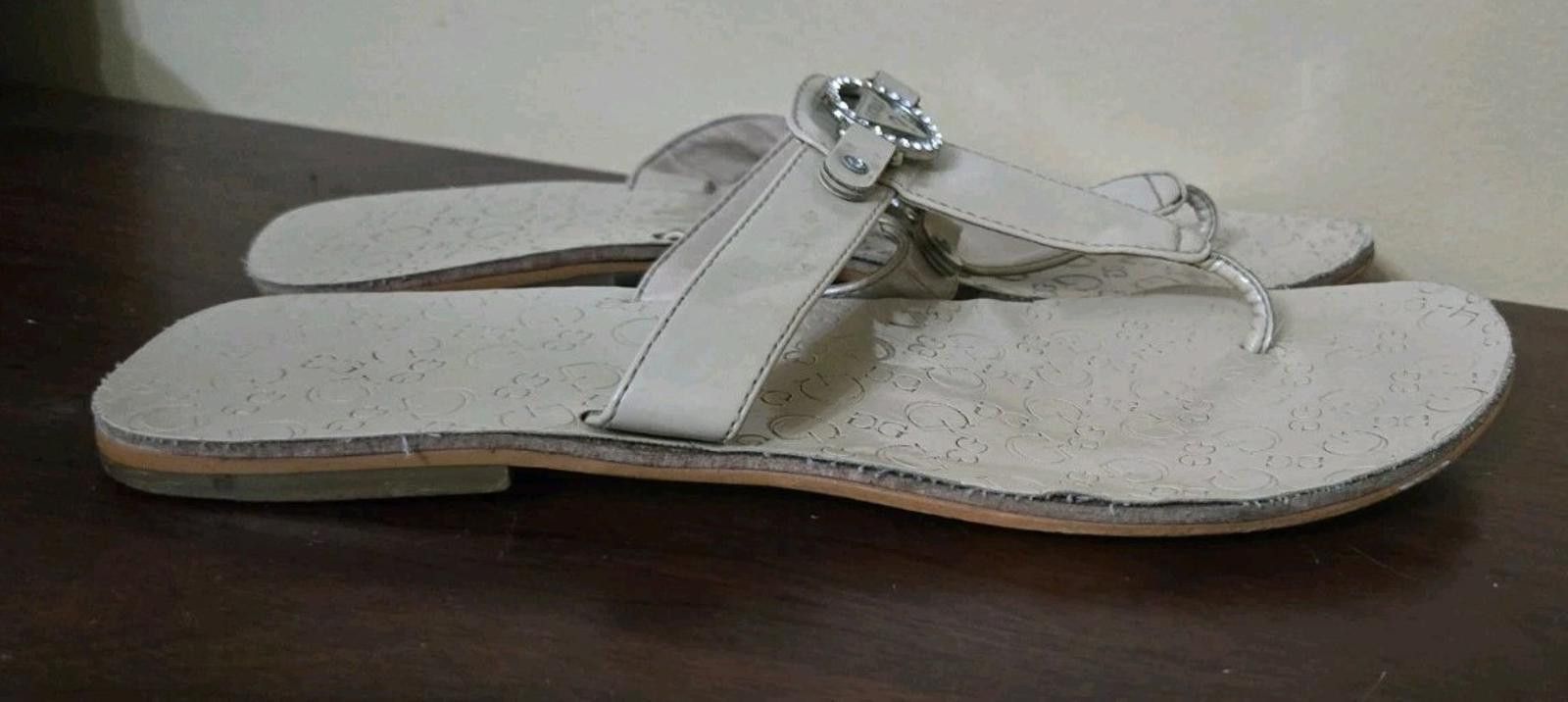 Other Guess T-Strap Thong Sandals Flip Flops Flats Beige Cream Tan Size US 7 / IT 37 - 5 Thumbnail