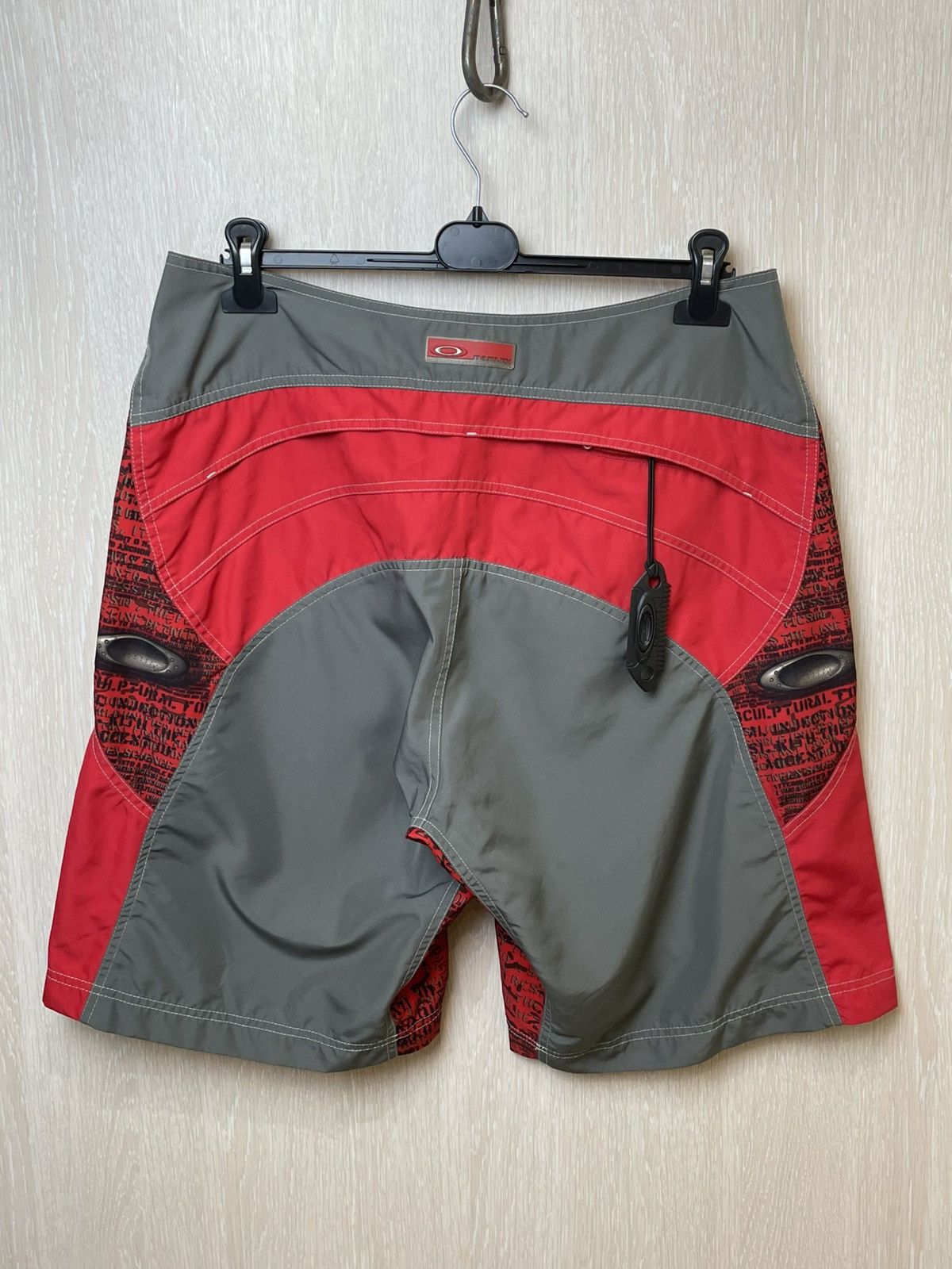 Oakley Rare Vintage Oakley Shorts Size US 33 - 1 Thumbnail