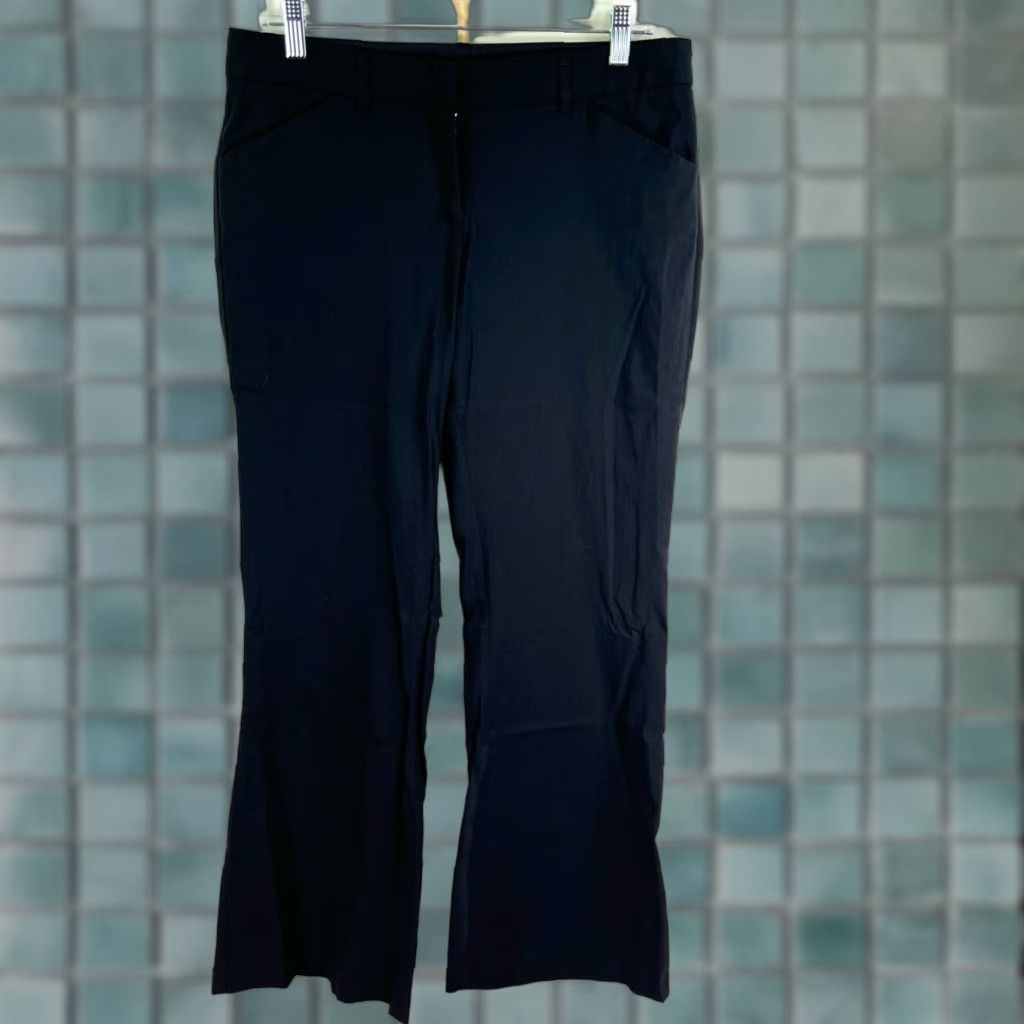 Express Express Black Flared Leg Pants Womens Size 8 32X31 Knit Stretch Pockets High Rise Flat Front Size 30" / US 8 / IT 44 - 1 Thumbnail