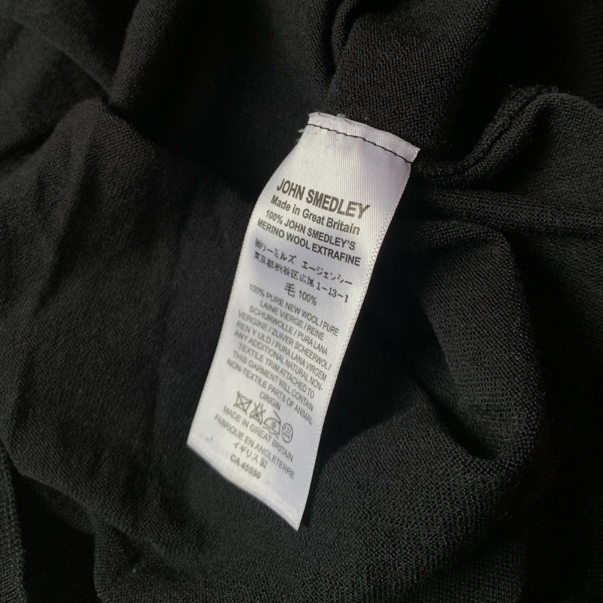 John Smedley 🧿extra-fine Scotland wool crewneck sweater in black Size US M / EU 48-50 / 2 - 3 Thumbnail