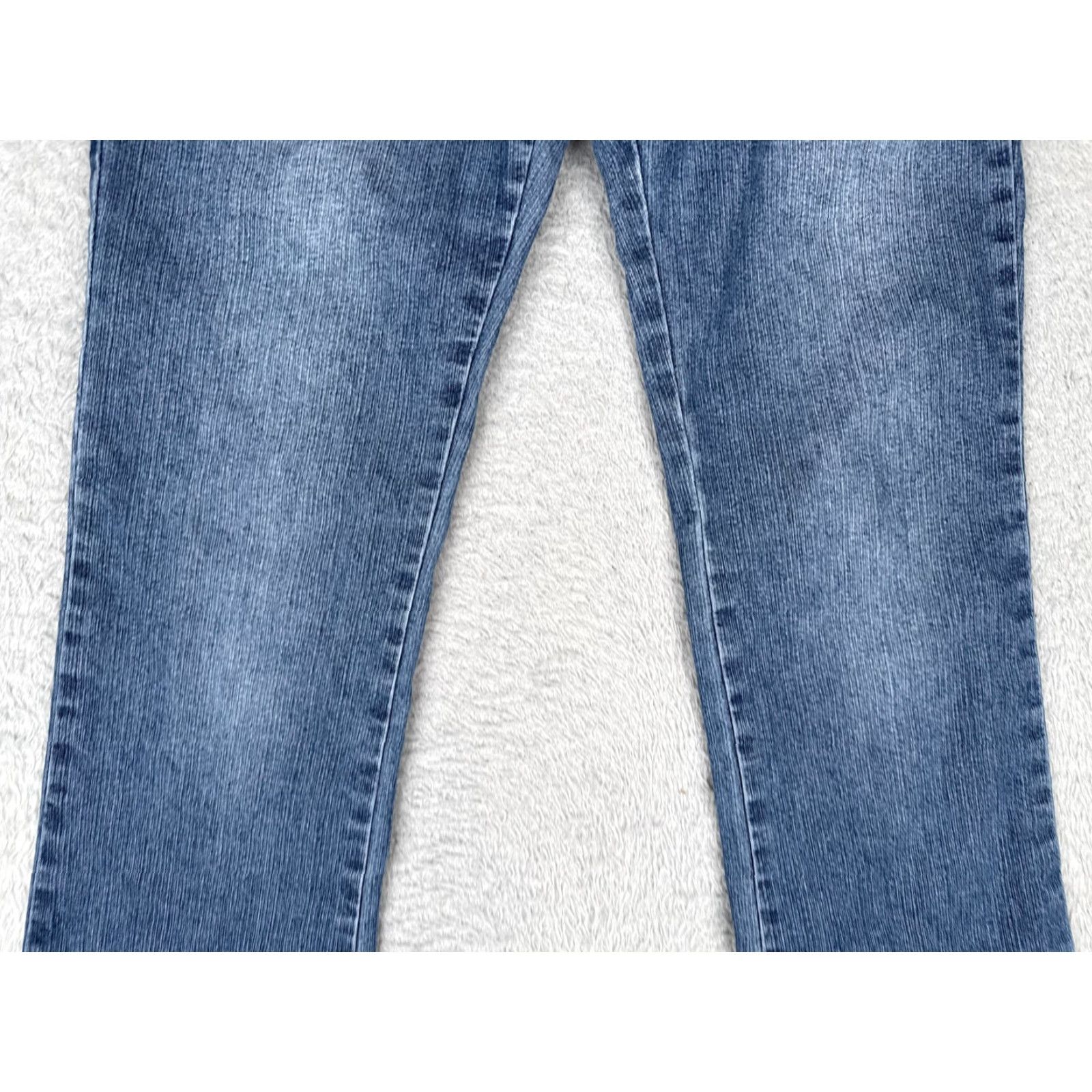 Vintage No Boundaries Jeans Womens Bootcut Jeans Juniors Size 3 Medium Wash Blue 28x31 Low Rise 5-Pocket Denim Stretch Size 26" / US 2 / IT 38 - 3 Thumbnail