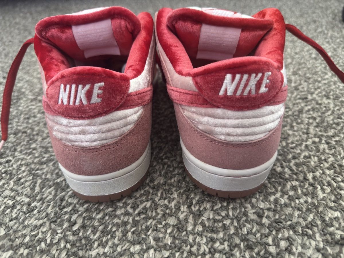 Nike × StrangeLove Skateboards Nike SB Dunk Low StrangeLove Deadstock Size US 9 / EU 42 - 5 Thumbnail