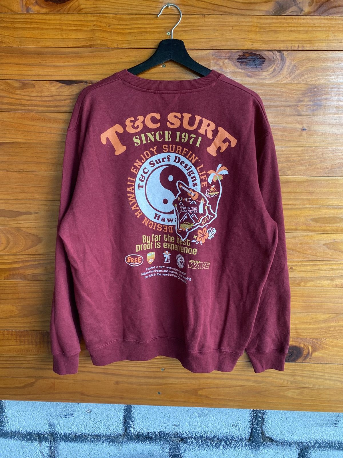 Vintage Vintage T&C Surf “Since 1971” Maroon Sweatshirt Hawaii Surf Size US L / EU 52-54 / 3 - 7 Thumbnail