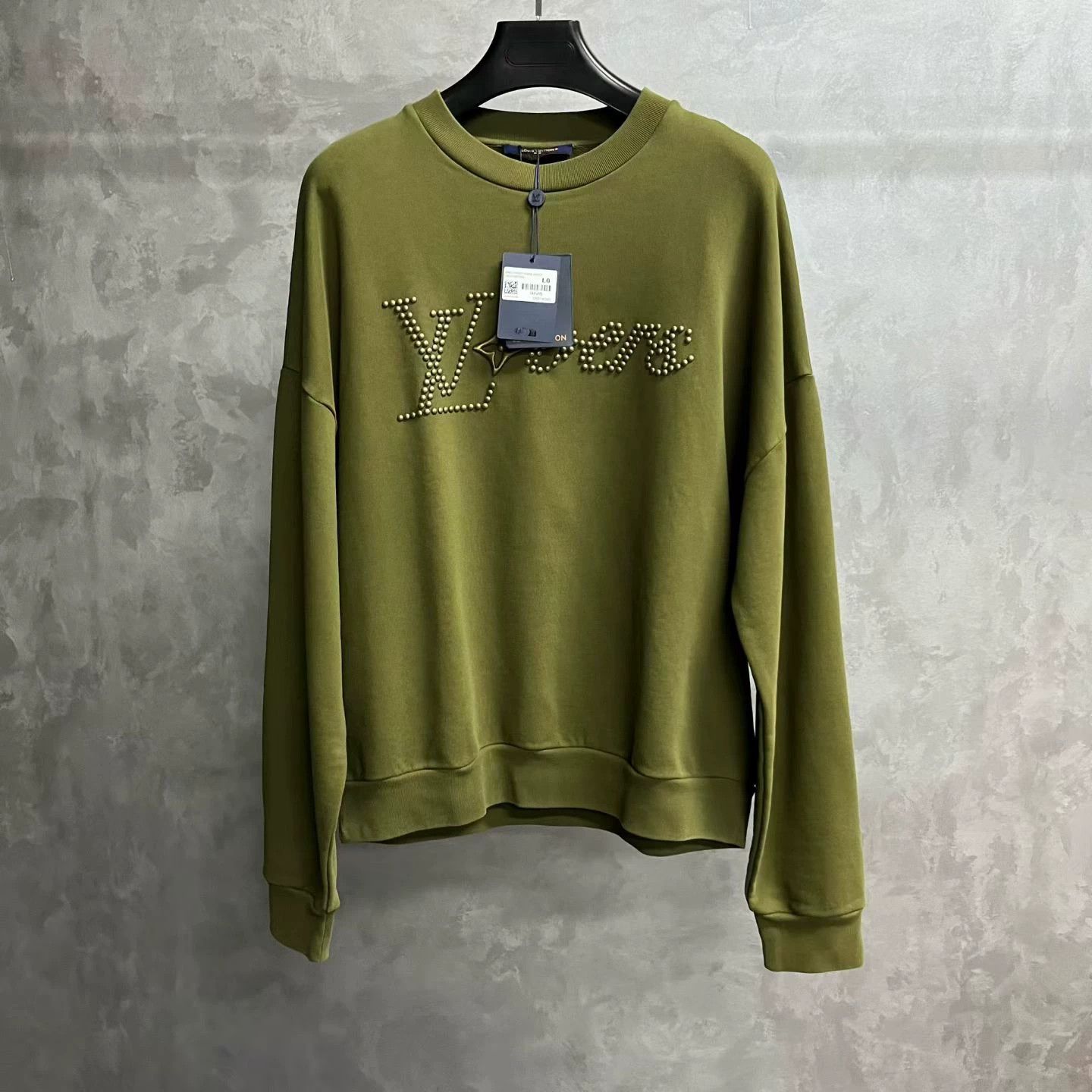 Louis Vuitton Louis Vuitton Retro Green T-Shirt L Women Size L / US 10 / IT 46 - 1 Thumbnail