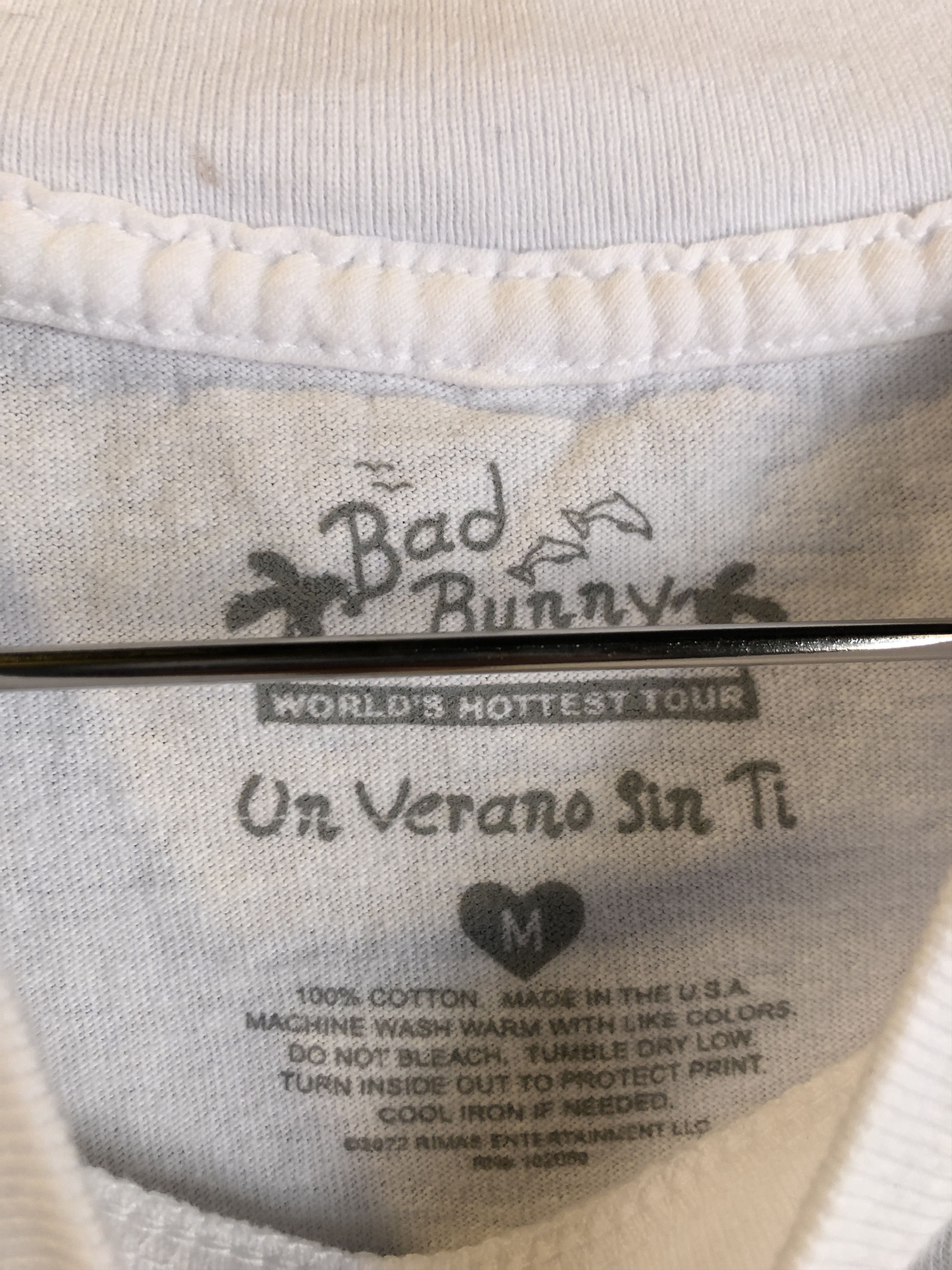 Other Bad Bunny "Worlds Hottest Tour" T-Shirt Size US S / EU 44-46 / 1 - 3 Thumbnail
