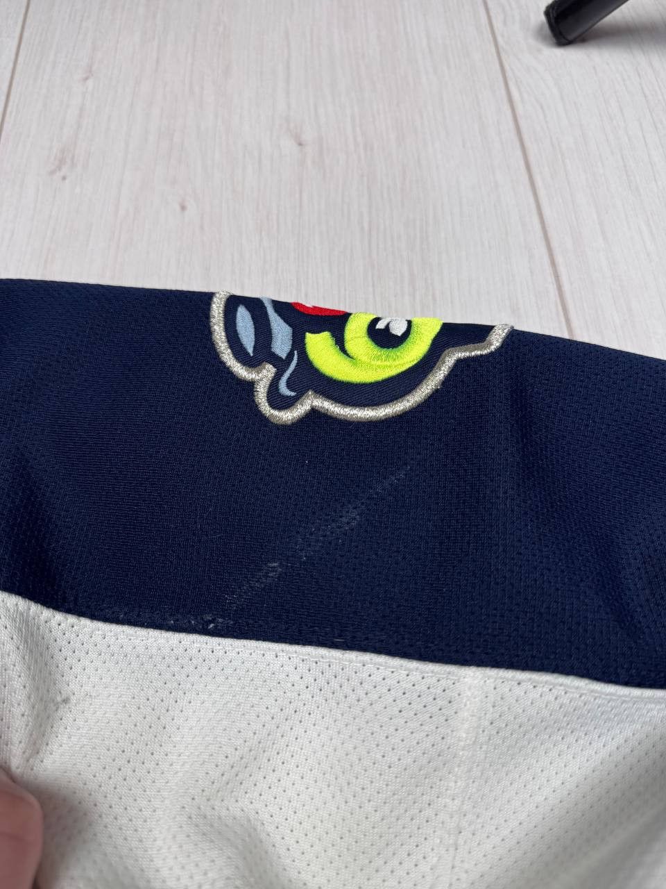 Other Vintage Columbus Hockey Jersey White Pro Player NHL Size M Size US M / EU 48-50 / 2 - 6 Thumbnail