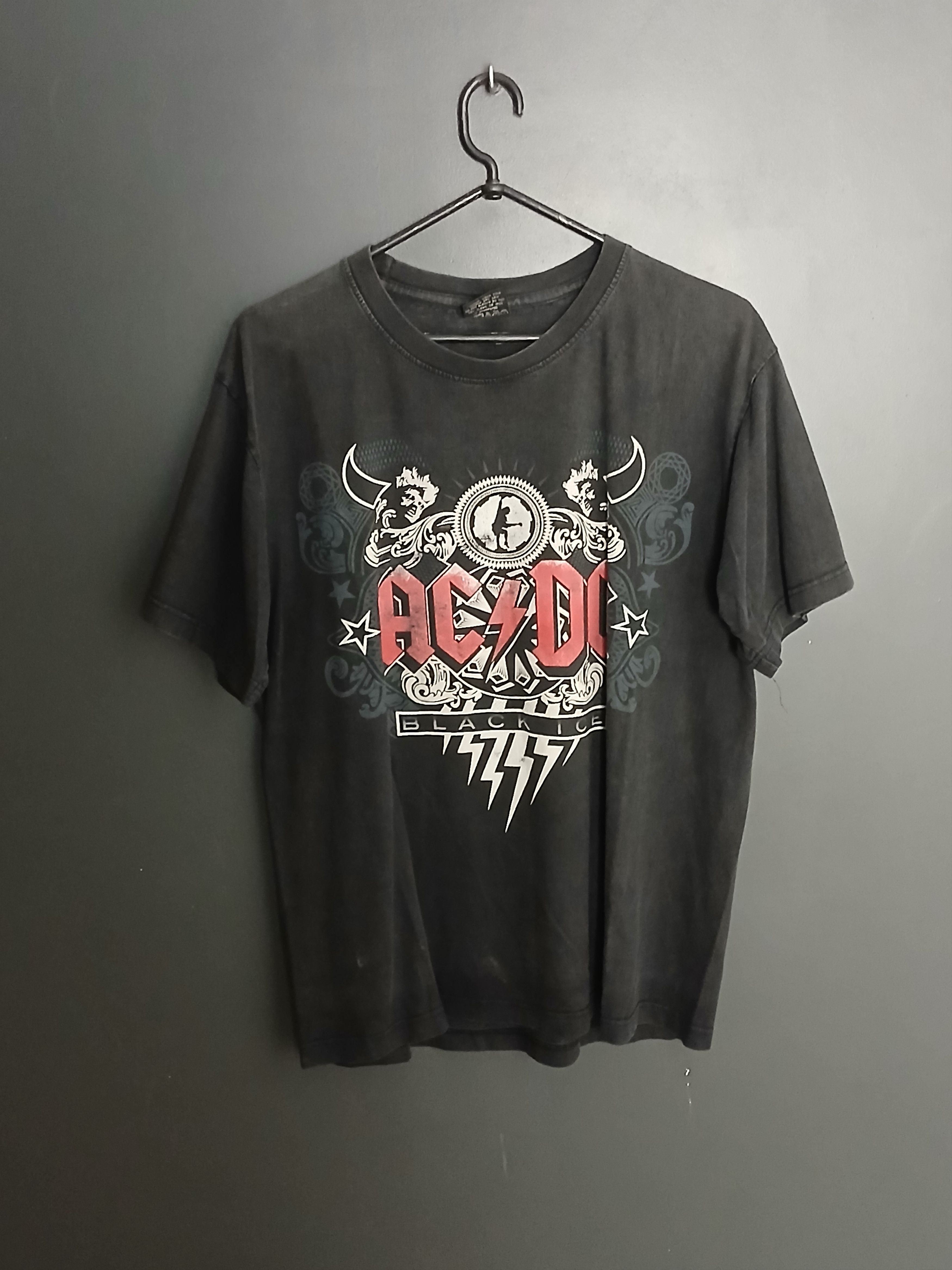 AC/DC × Band Tees × Vintage Vintage AC/DC T-Shirt Size US L / EU 52-54 / 3 - 1 Thumbnail