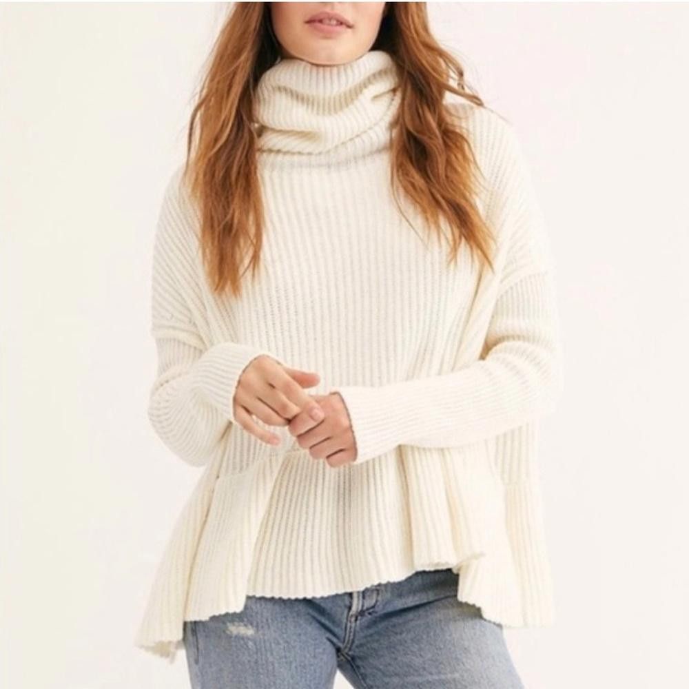 Free People Free People cream layered cake cowl neck ribbed oversized Size XS / US 0-2 / IT 36-38 - 1 Thumbnail