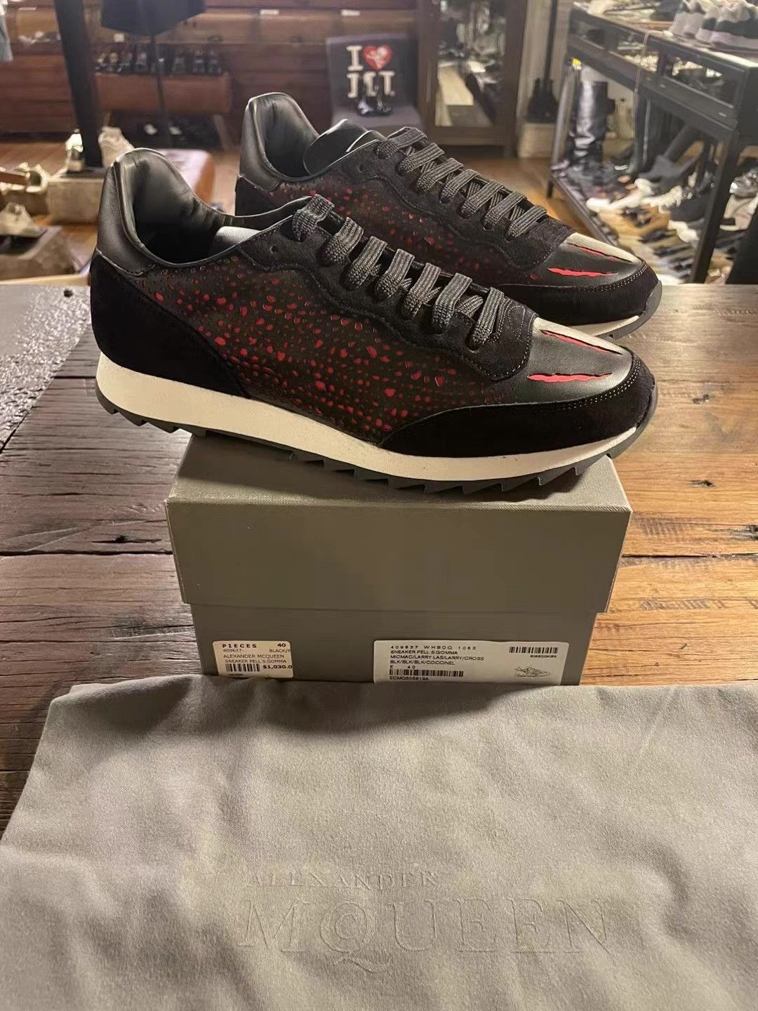 Alexander McQueen Alexander McQueen 16SS iconic men’s Claw Runner sneakers Ｑ25 Size US 7 / EU 40 - 2 Thumbnail