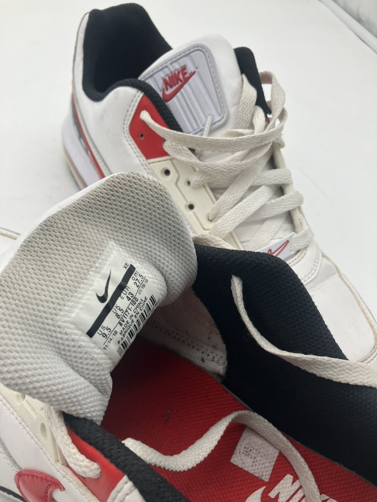 Nike Nike Air Max 1 White / Red / Black Size US 9.5 / EU 42-43 - 2 Thumbnail