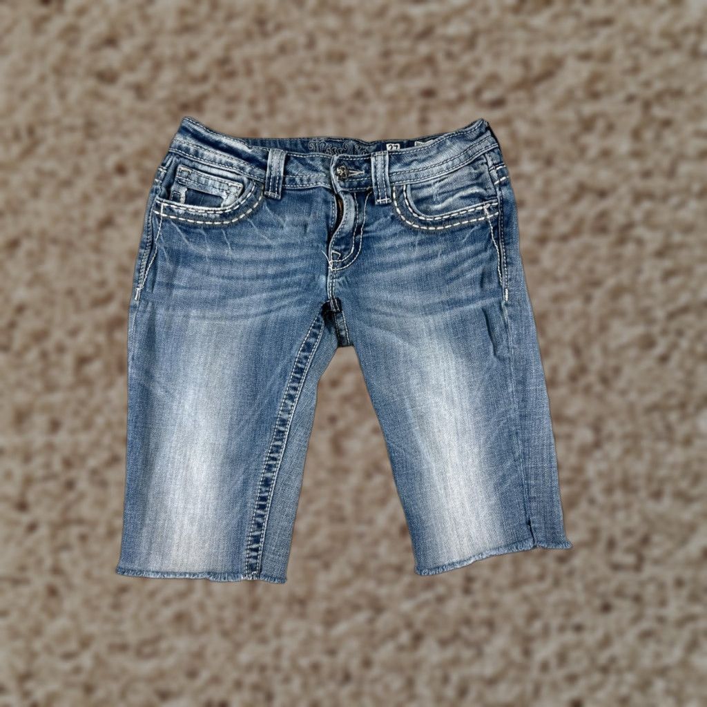 Miss Me Miss Me Shorts Womens Denim Blue 27x8 Boyfriend Embroidered Bling 5-Pocket Casual" Size 27" / US 4 / IT 40 - 1 Thumbnail