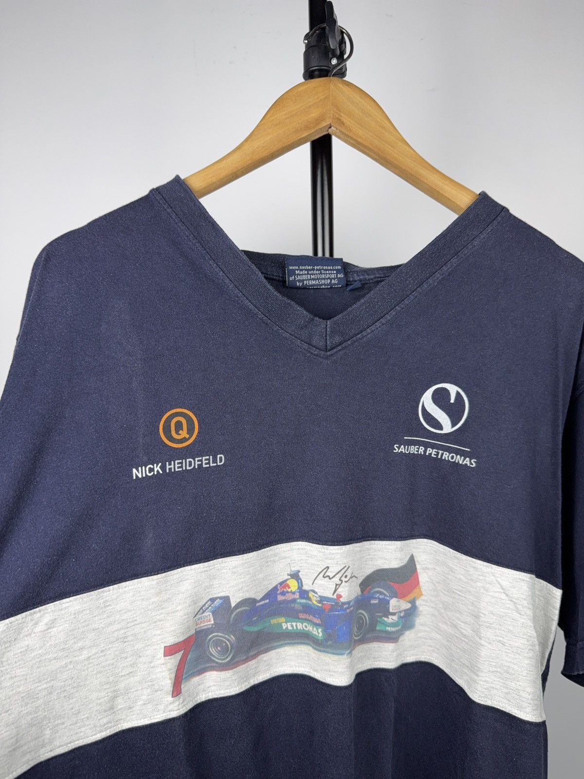 Formula 1 Vintage 00s Sauber Petronas Nick Heidfeld F1 Racing Tee M Size US M / EU 48-50 / 2 - 4 Thumbnail