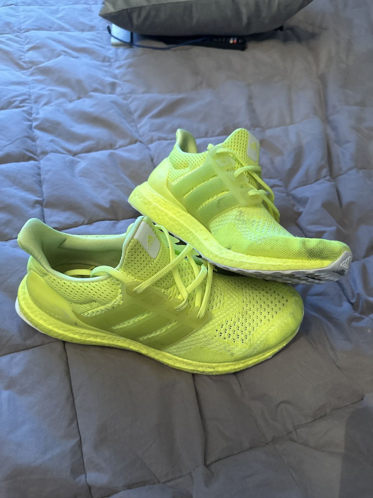 Adidas Ultra Boost DNA neon yellow