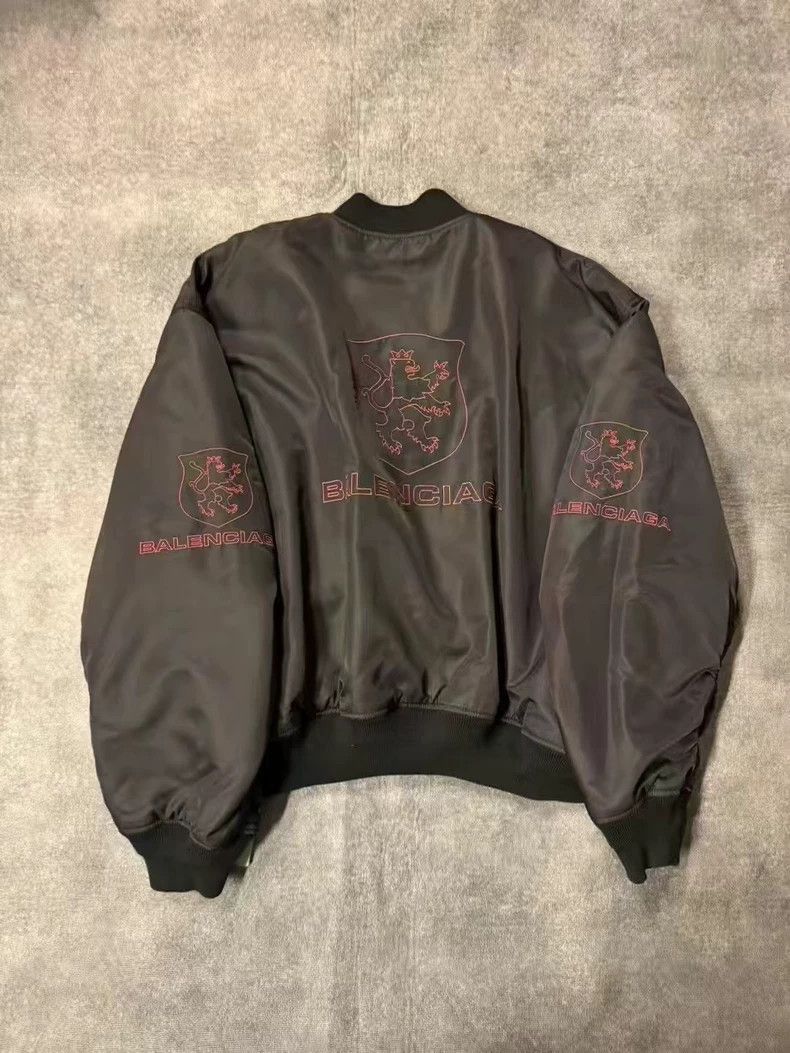 Balenciaga Balenciaga Manchester United co-branded flying jacket Size US S / EU 44-46 / 1 - 2 Thumbnail