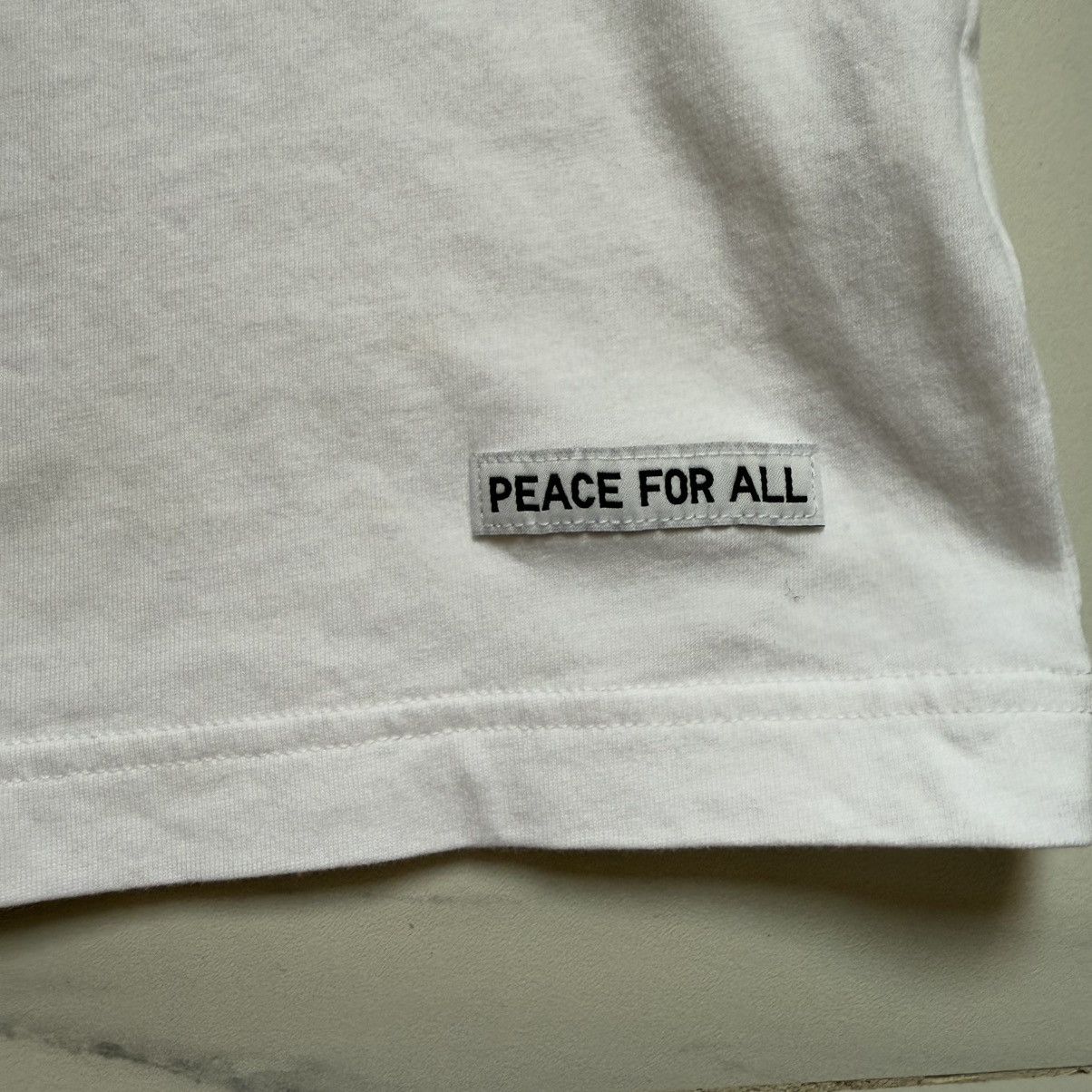 Designer × Japanese Brand × Uniqlo Uniqlo x Ines De La Fressange Peace For All Tee Size US XS / EU 42 / 0 - 5 Thumbnail