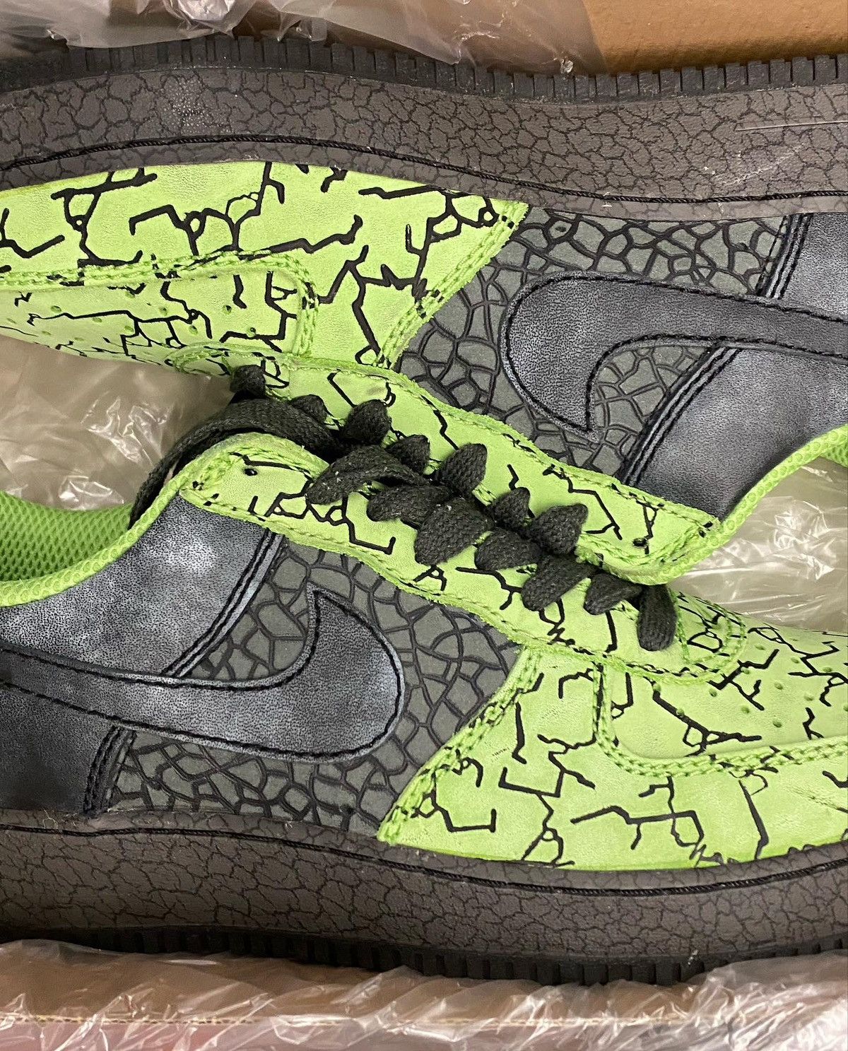 Huf × Nike Nike x Huf - 2006 Hufquake Air Force 1 - 9.999/10 Condition Size US 13 / EU 46 - 2 Thumbnail