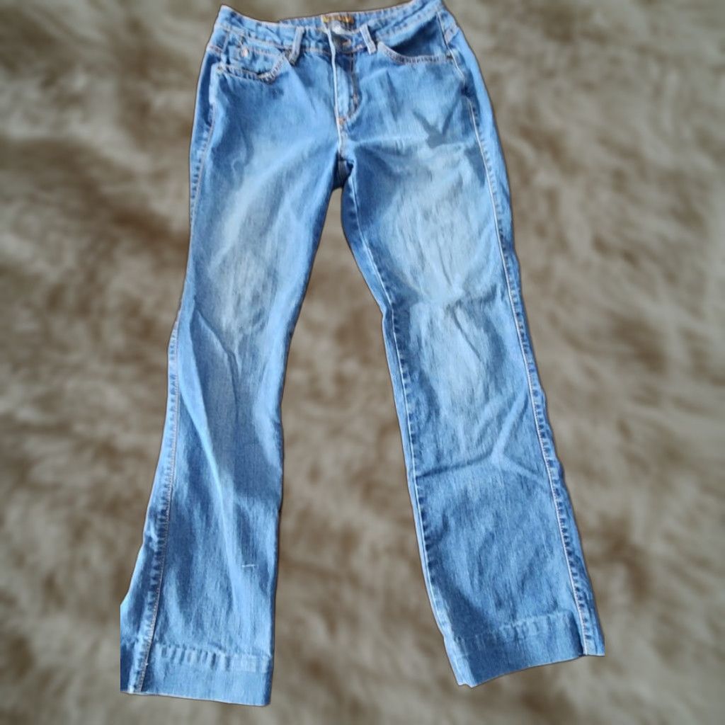Wrangler Wrangler Aura Bootcut Denim Jeans Women's 6R Reg Rise Med Blue Casual Wrangler Aura 80s 90s Western Cowgirl Jeans Womens Reg Size 6 Size 28" / US 6 / IT 42 - 1 Thumbnail