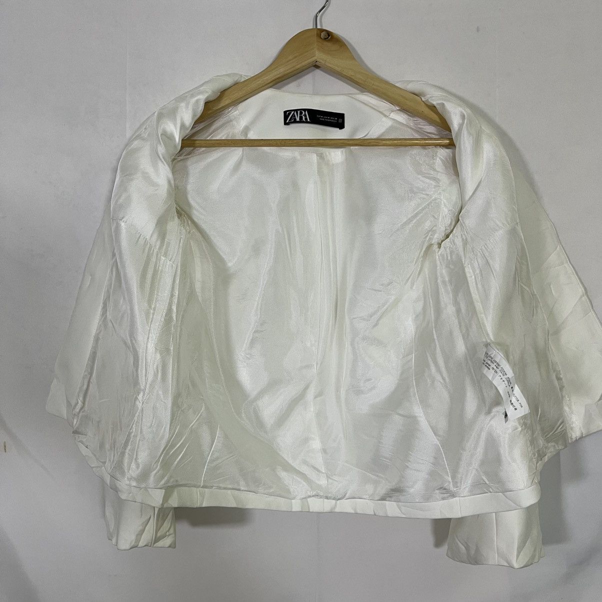Zara ZARA CREAM/IVORY CROPPED BLAZER Size M / US 6-8 / IT 42-44 - 4 Thumbnail
