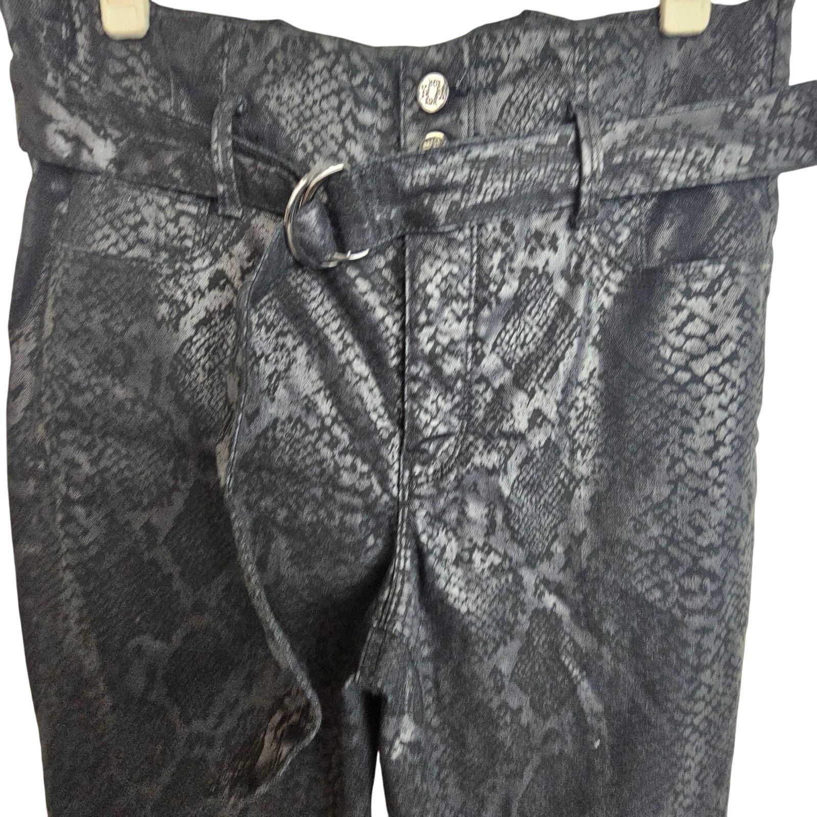 White House Black Market White House Black Market Pants 10 Black Snakeskin Extra High Size 32" / US 10 / IT 46 - 2 Thumbnail
