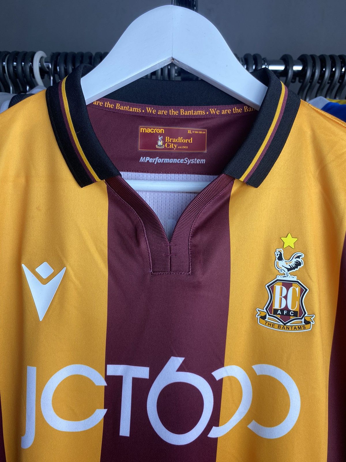 Macron 2022/23 MACRON BRADFORD CITY HOME SOCCER FOOTBALL JERSEY Size US XL / EU 56 / 4 - 5 Thumbnail