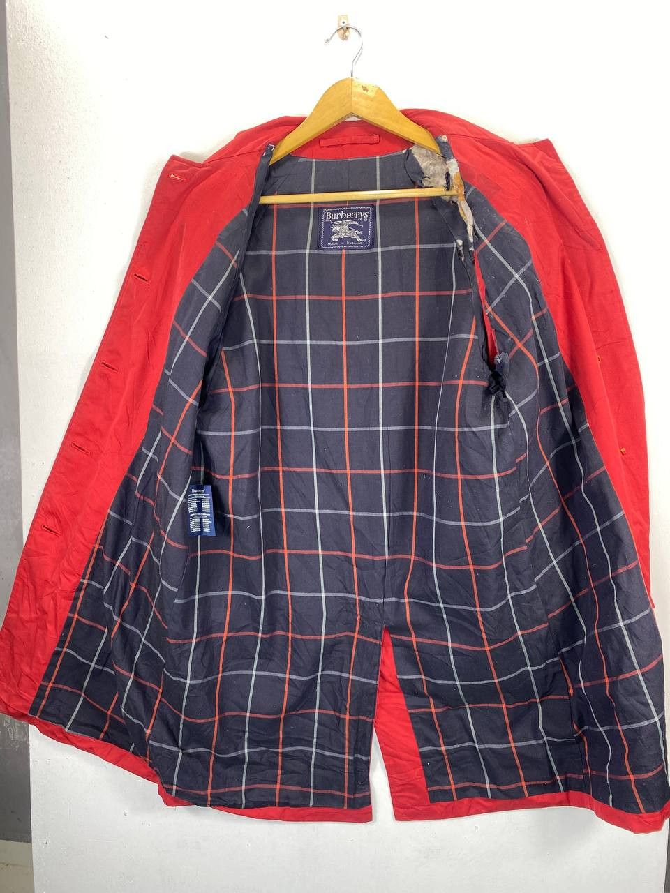 Burberry vintage burberrys trench coat made in england Size US M / EU 48-50 / 2 - 8 Thumbnail