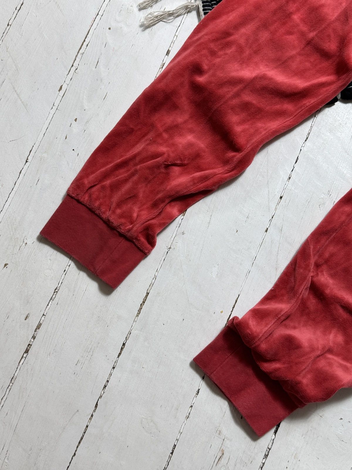 Juicy Couture VINTAGE JUICY COUTURE VELOUR 2000s TRACKSUIT Size S / US 4 / IT 40 - 9 Thumbnail