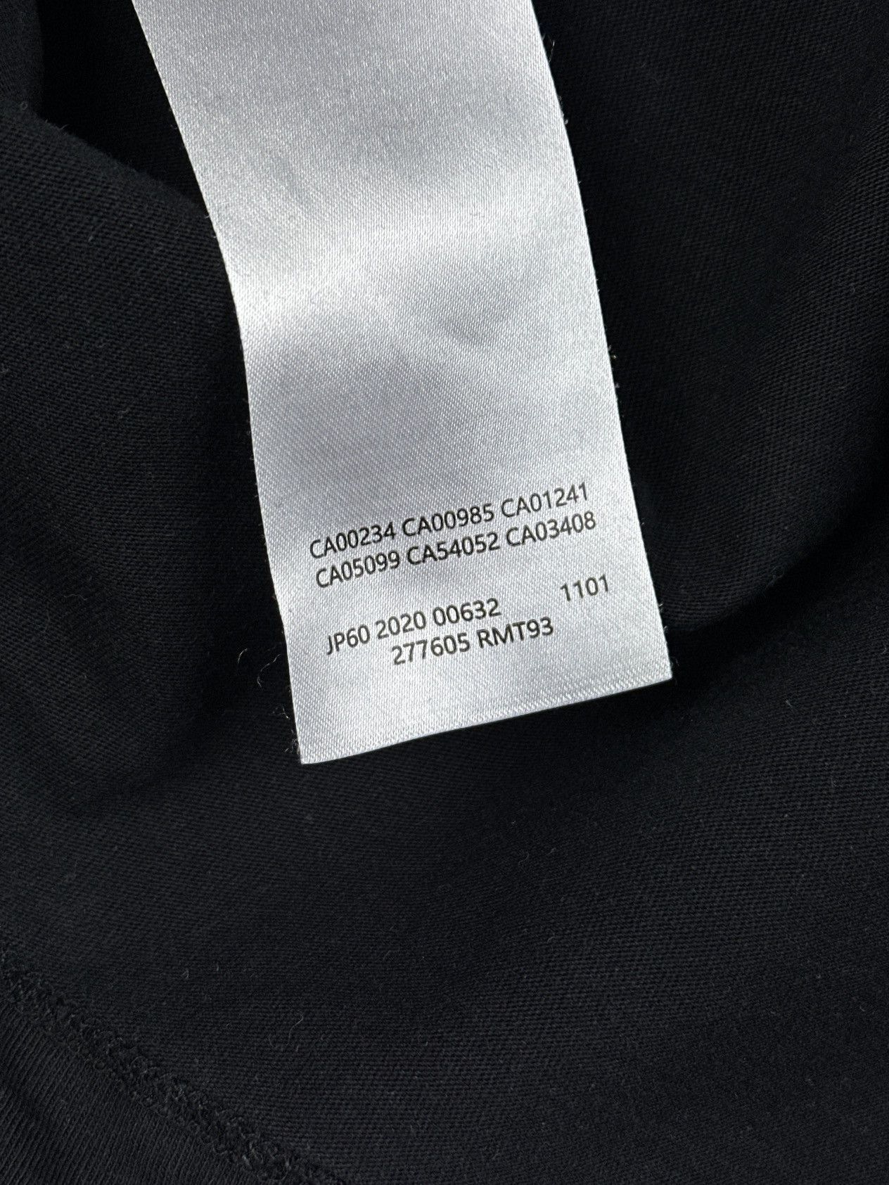 Alexander McQueen Alexander McQueen Velvet 3D Logo T-Shirt Black Size US M / EU 48-50 / 2 - 8 Thumbnail