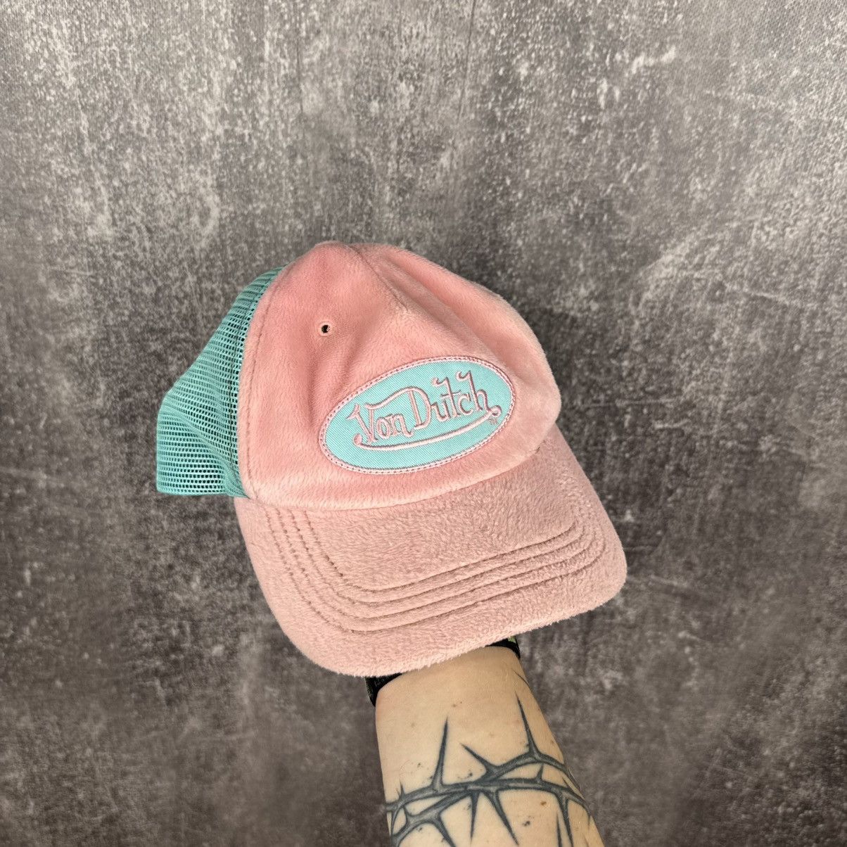 Von Dutch RARE Y2K Von Dutch fuzzy towel trucker hat cap pink Size ONE SIZE - 1 Thumbnail