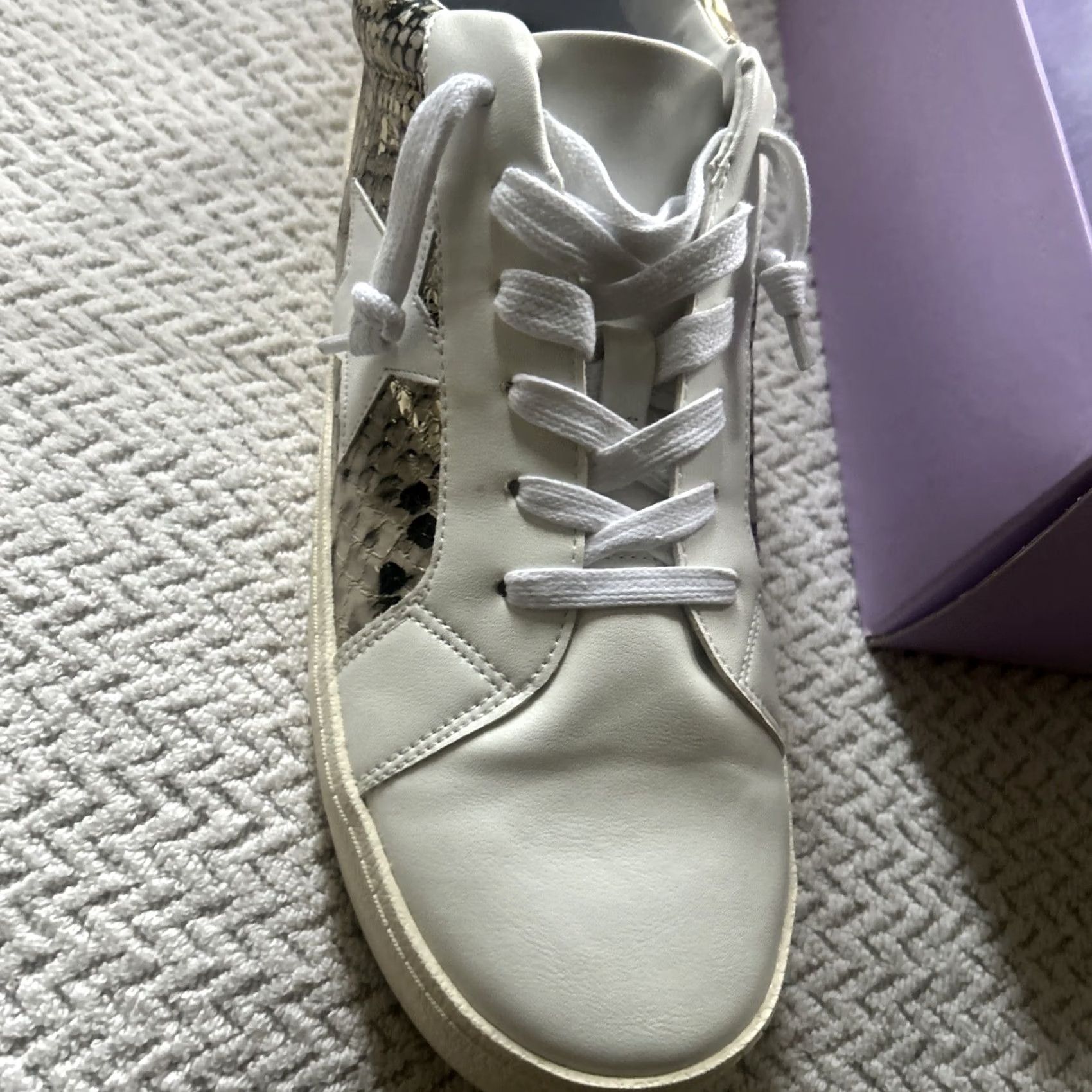 Steve Madden VINTAGE Steve Madden Larrrk White Gold Snake Leather Lace Up Sneakers Size 10 Brand New Size US 10 / IT 40 - 2 Thumbnail
