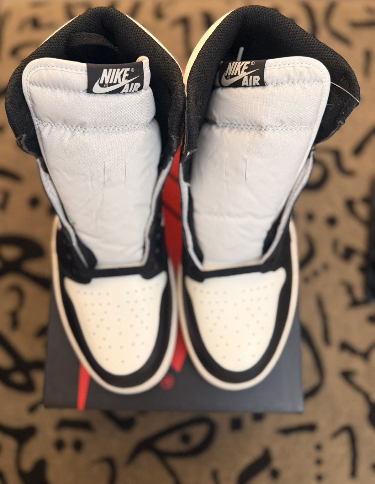 Jordan Brand Air Jordan 1 Retro High “Dark Mocha” Size US 9 / EU 42 - 4 Thumbnail