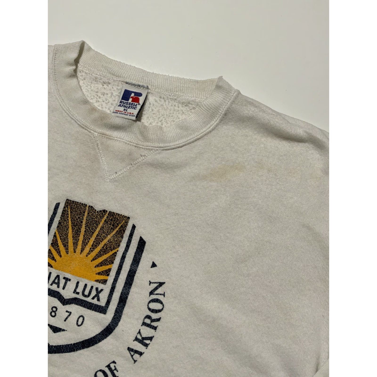 Russell Athletic VINTAGE Russell Athletic University Akron Alum Made USA Crewneck Sweatshirt XL Men White USA Crewneck Sweatshirt XL Men Size US XL / EU 56 / 4 - 7 Thumbnail