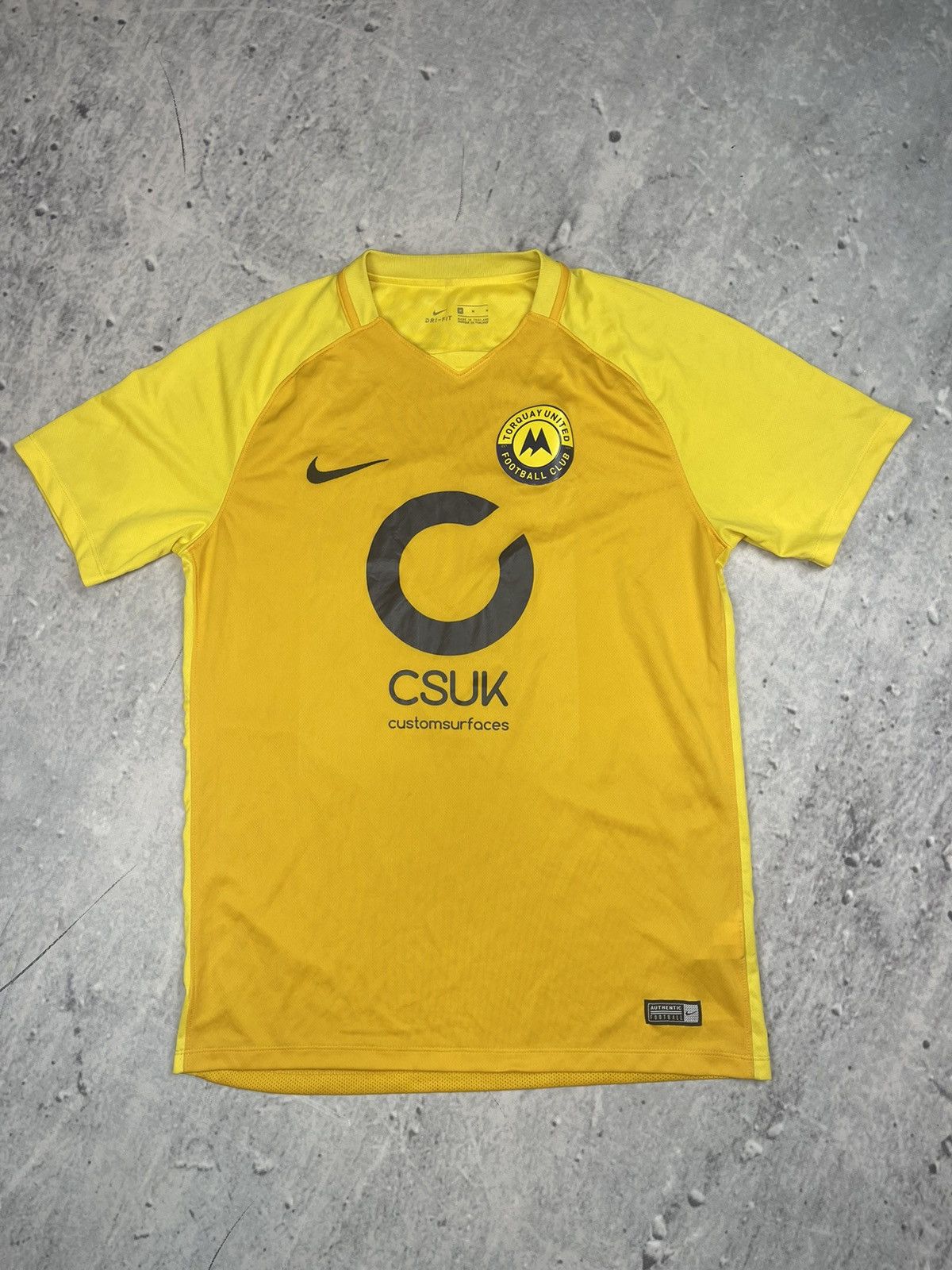 Vintage Nike Jersey Yellow Torquay United Football Club Size US M / EU 48-50 / 2 - 1 Thumbnail
