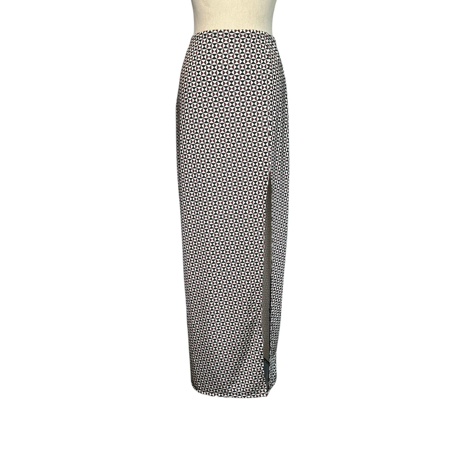Urban Outfitters Urban Outfitters geometric print pull on maxi skirt size XS Size 28" / US 6 / IT 42 - 10 Thumbnail