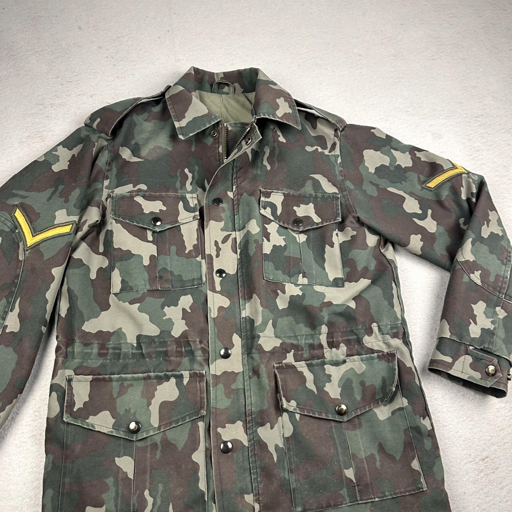 VINTAGE Military Jacket Mens Camouflage Garrison Dress Land PGL Polyester 38 Regular Green Camouflage Coat with Pockets Full Zip Lined Army Style Mens