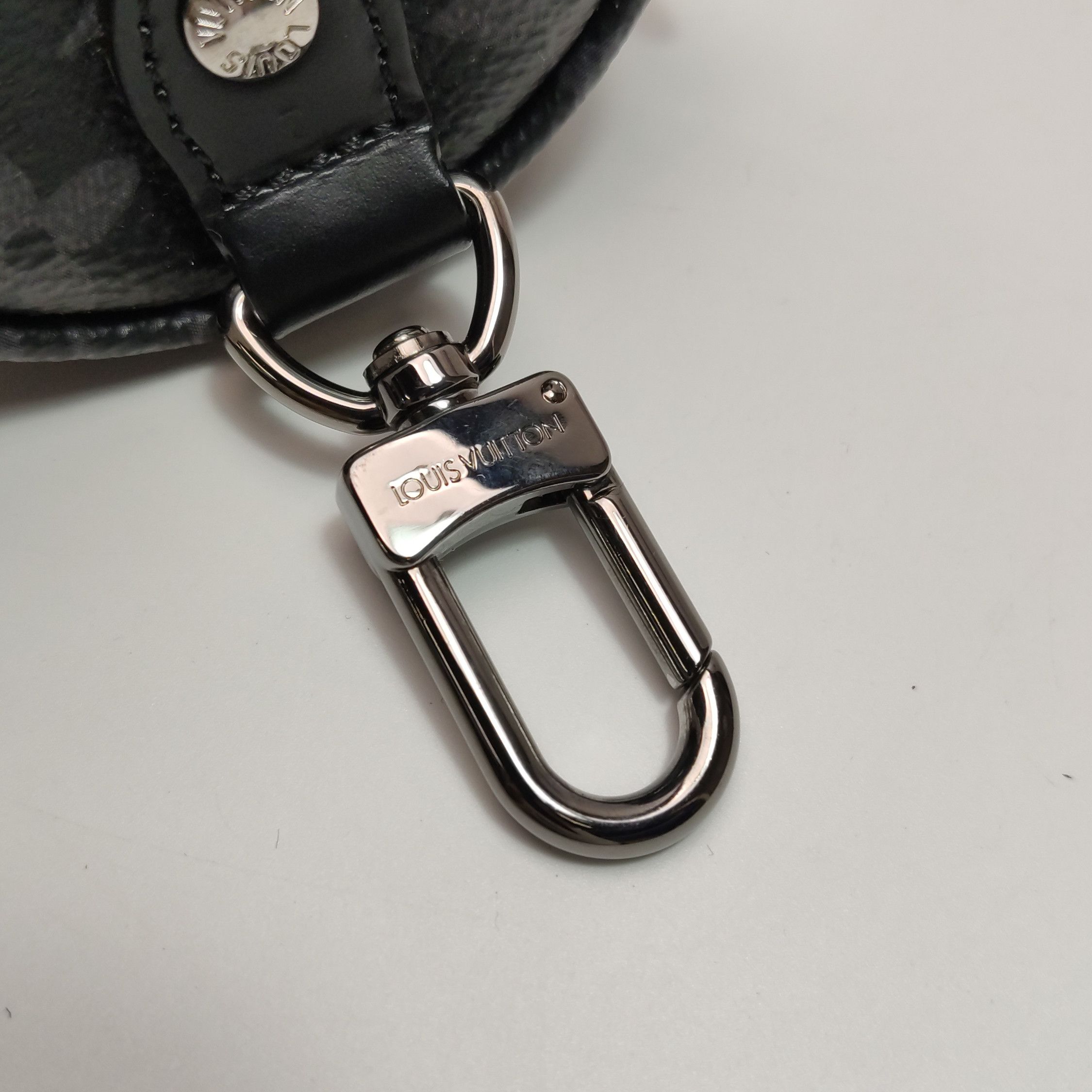 Louis Vuitton Louis Vuitton (LV) Cowhide Monogram Print Multipurpose Coin Size ONE SIZE - 8 Thumbnail