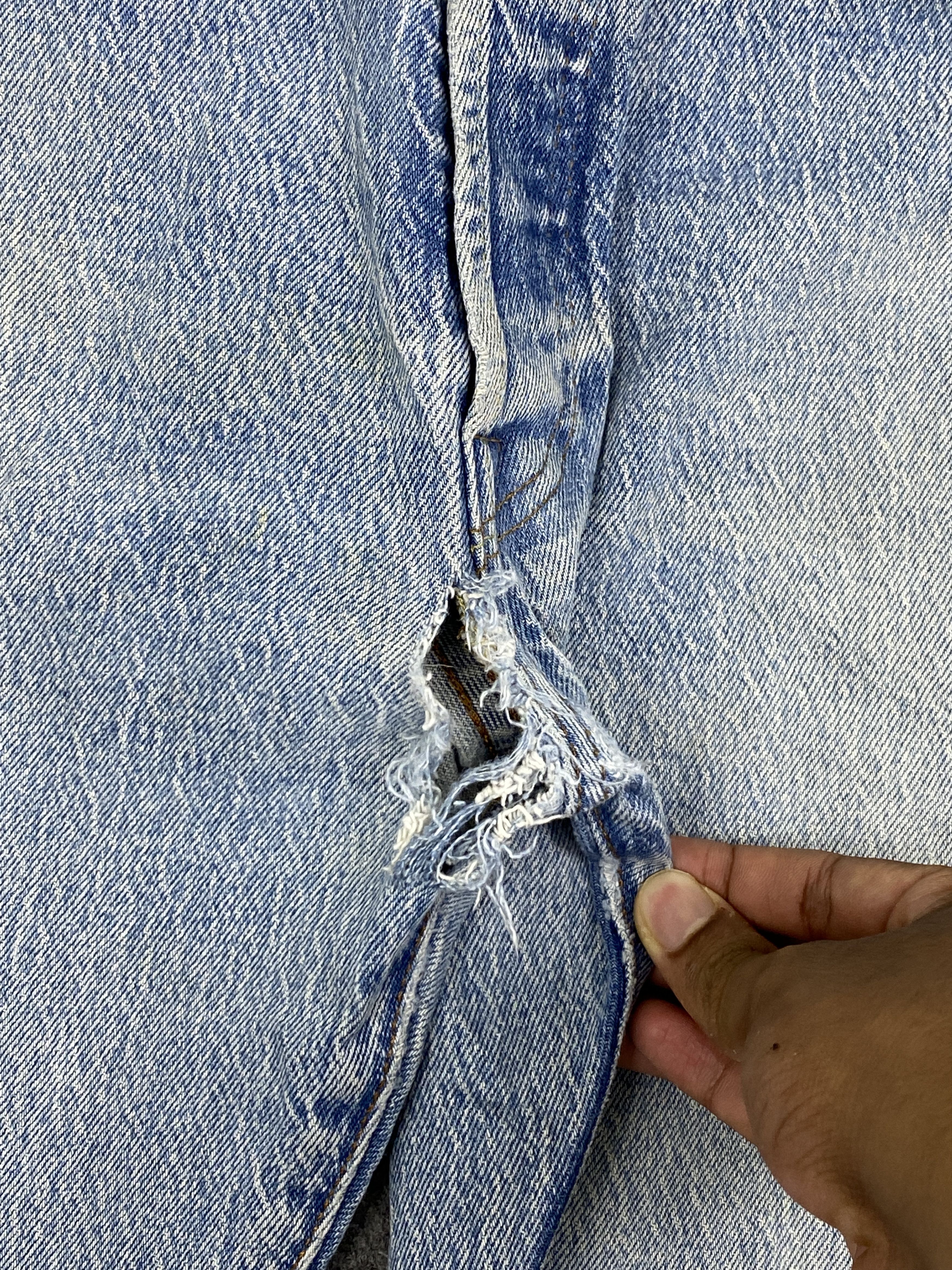 Levi's Vintage Levis 501 Lightwash Blue Jeans DP2833 Size US 34 / EU 50 - 11 Thumbnail