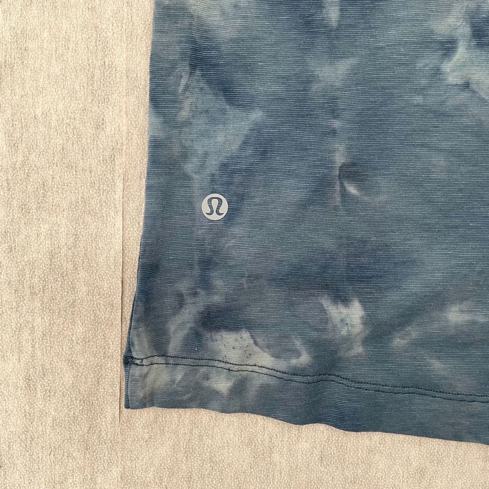 Lululemon Lululemon Polo Shirt Adult Large Blue Tie Dye Snap Button Golf Active Mens L Size US L / EU 52-54 / 3 - 6 Thumbnail