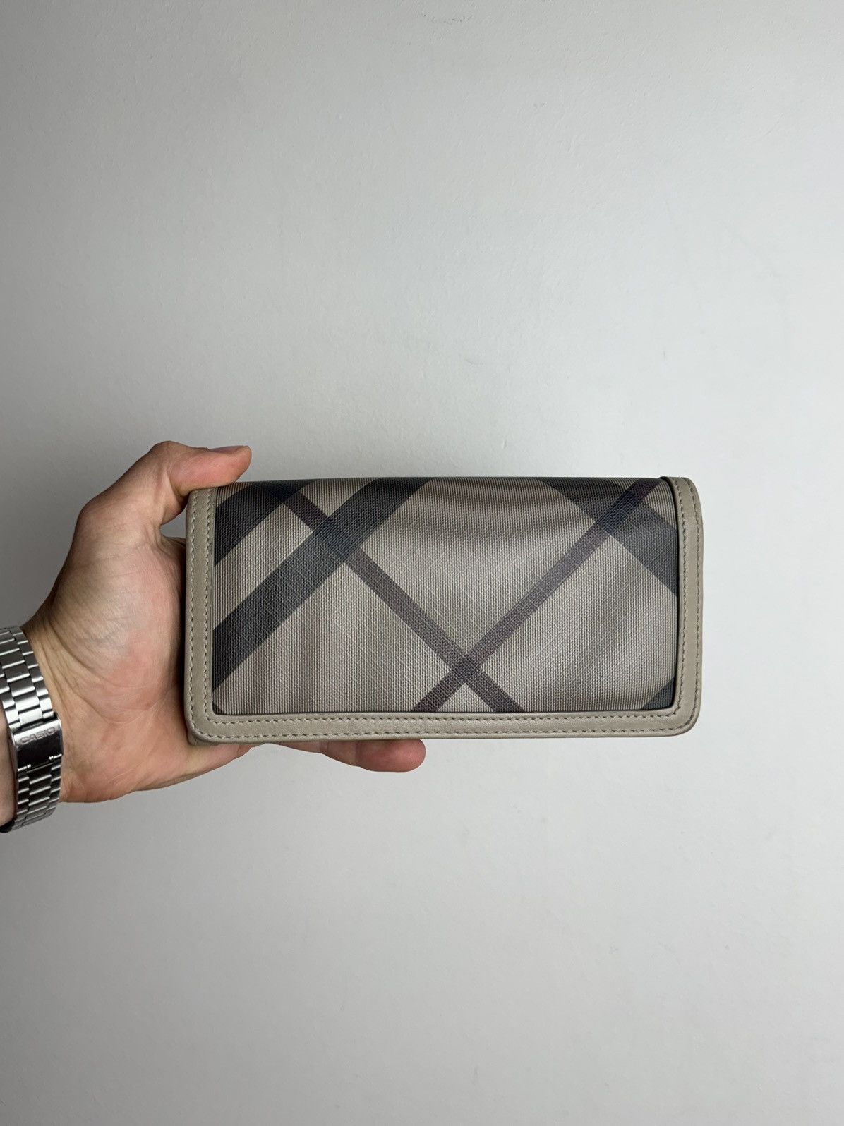 Burberry × Leather × Vintage Vintage rare leather wallet Burberry original casual item Size ONE SIZE - 1 Thumbnail
