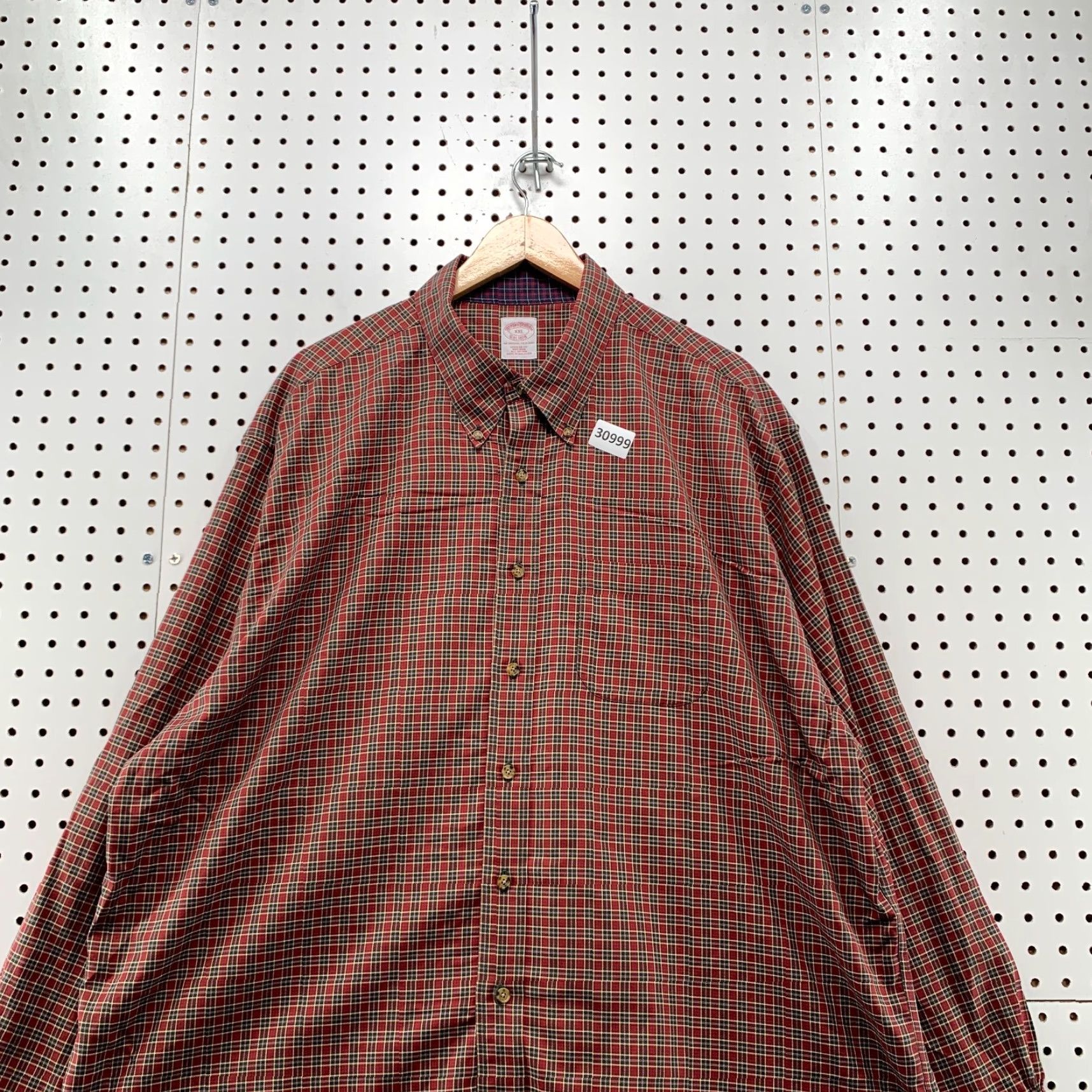 Brooks Brothers Brooks Brothers Button-Down Shirt Mens 2XL Red Plaid Long Sleeve Cotton Button-Up Shirt 28X33.5 Size US XXL / EU 58 / 5 - 2 Thumbnail