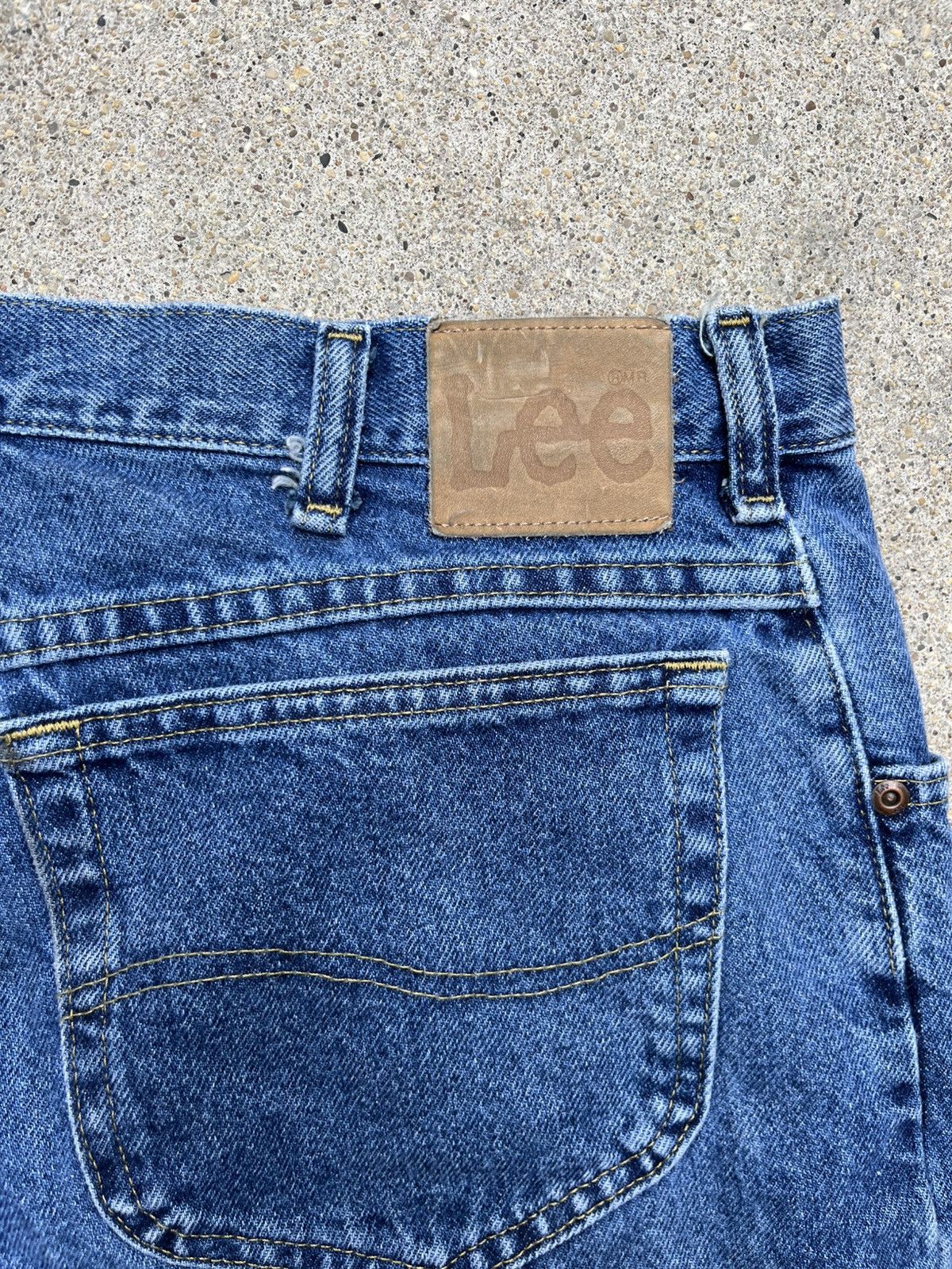 Lee × Vintage Essential Vintage Lee Blue Jeans Size US 29 - 7 Thumbnail
