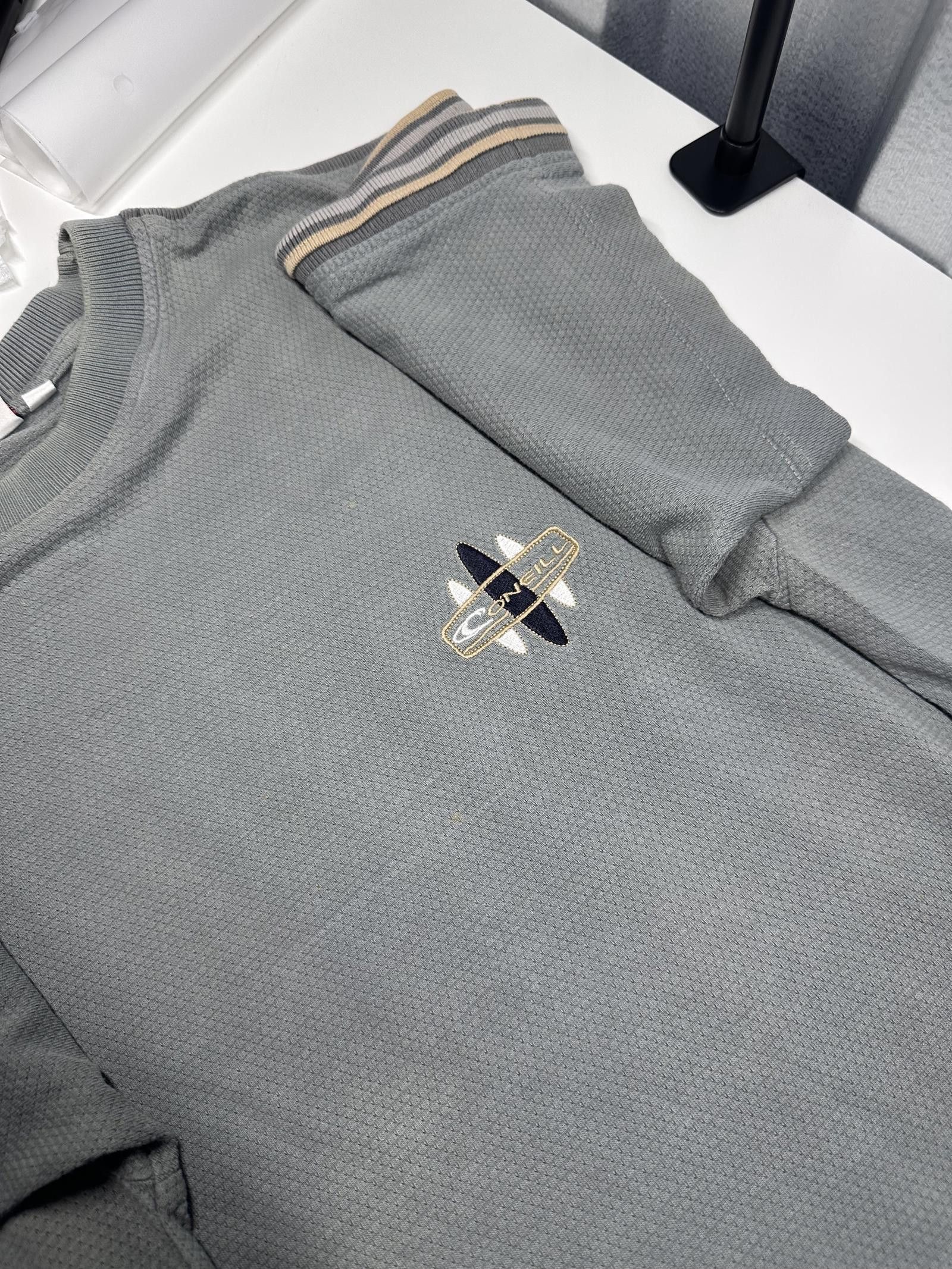 O'Neill Stylish Grey Sports T-Shirt with Striped Sleeves Size US M / EU 48-50 / 2 - 4 Thumbnail