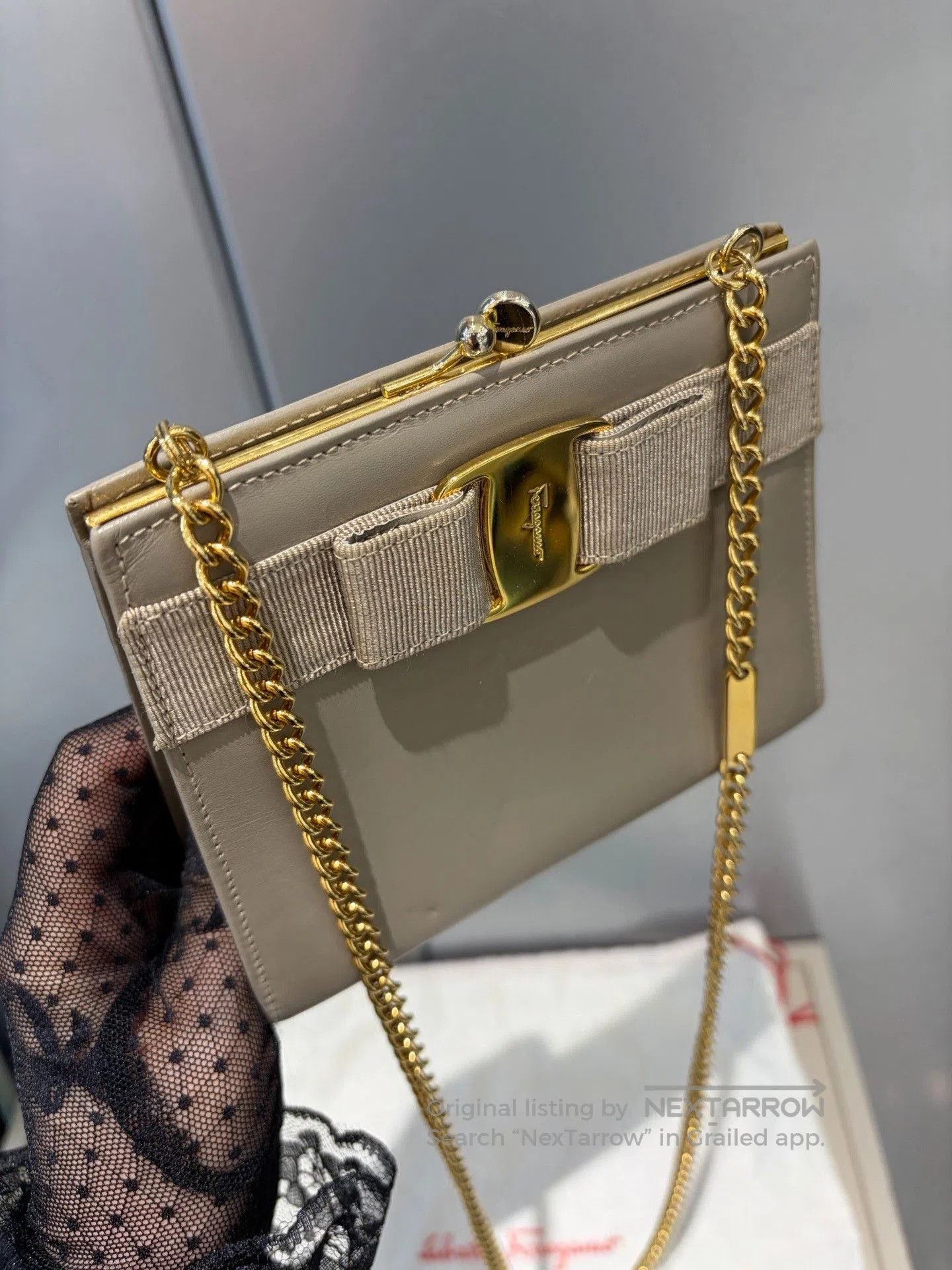 Salvatore Ferragamo Ferragamo Mini Museum Beige Chain Bag. Size ONE SIZE - 7 Thumbnail