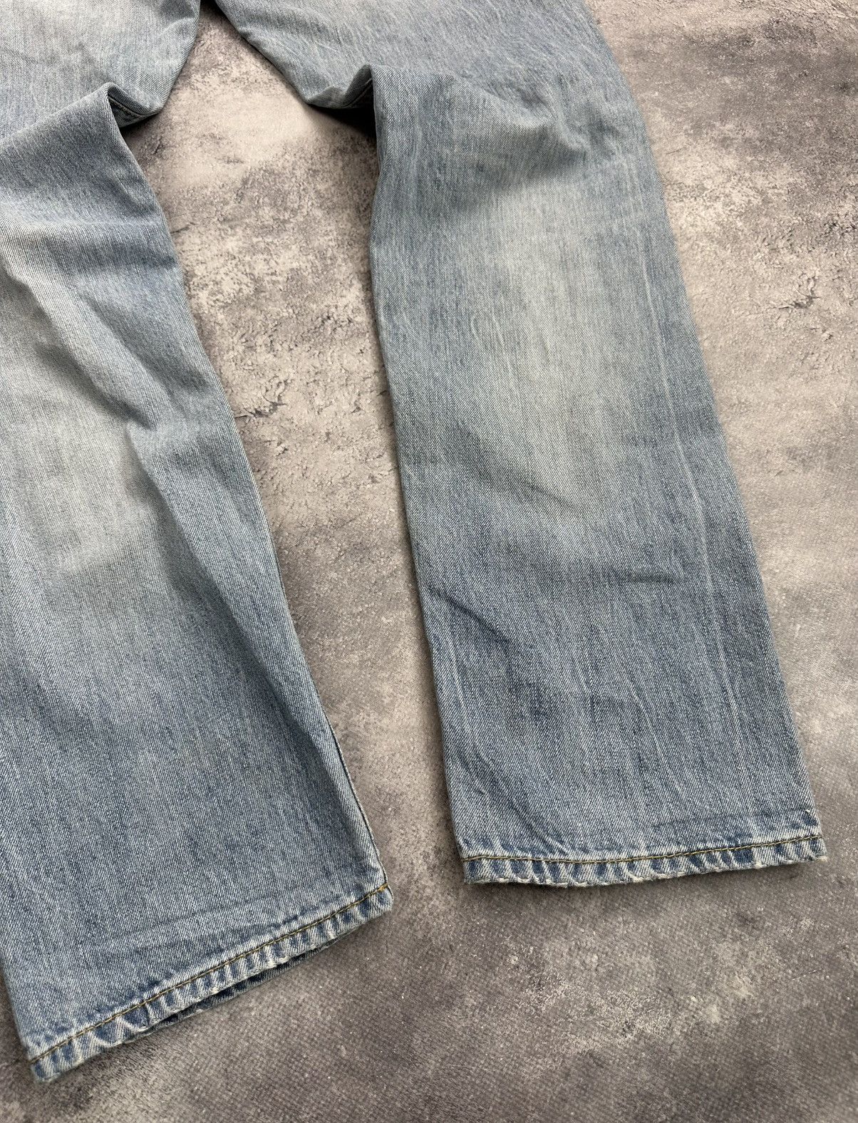 Carhartt Vintage Carhartt Thrashed Blue Crazy Faded Denim Jeans Y2K Size US 32 / EU 48 - 18 Thumbnail