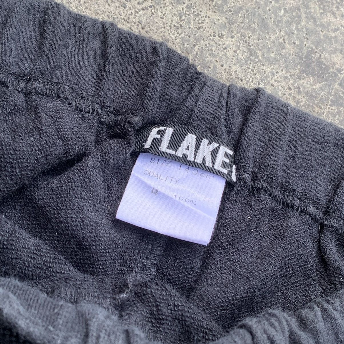 Japanese Brand FLAKE JAPAN Flame skull streetwear jogger pants Size US 29 - 7 Thumbnail