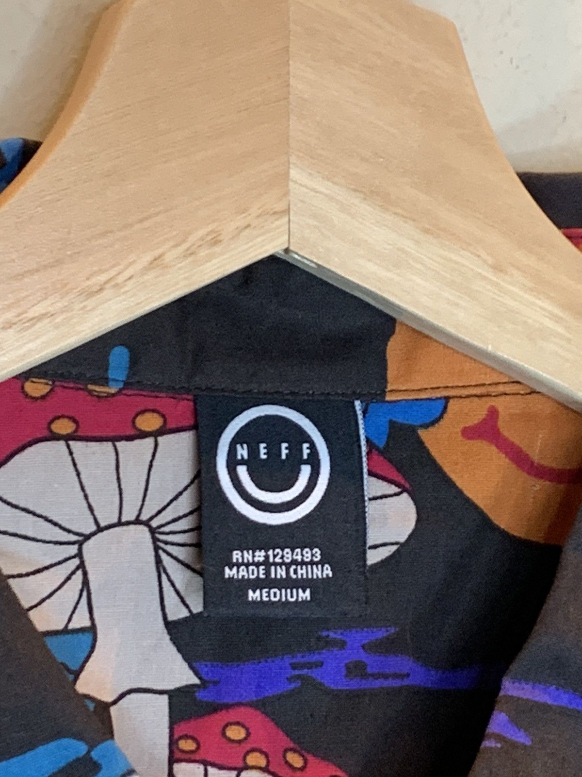NEFF *RARE* New NEFF Mushroom Forest Smiley Face Button Shirt - M Size US M / EU 48-50 / 2 - 7 Thumbnail