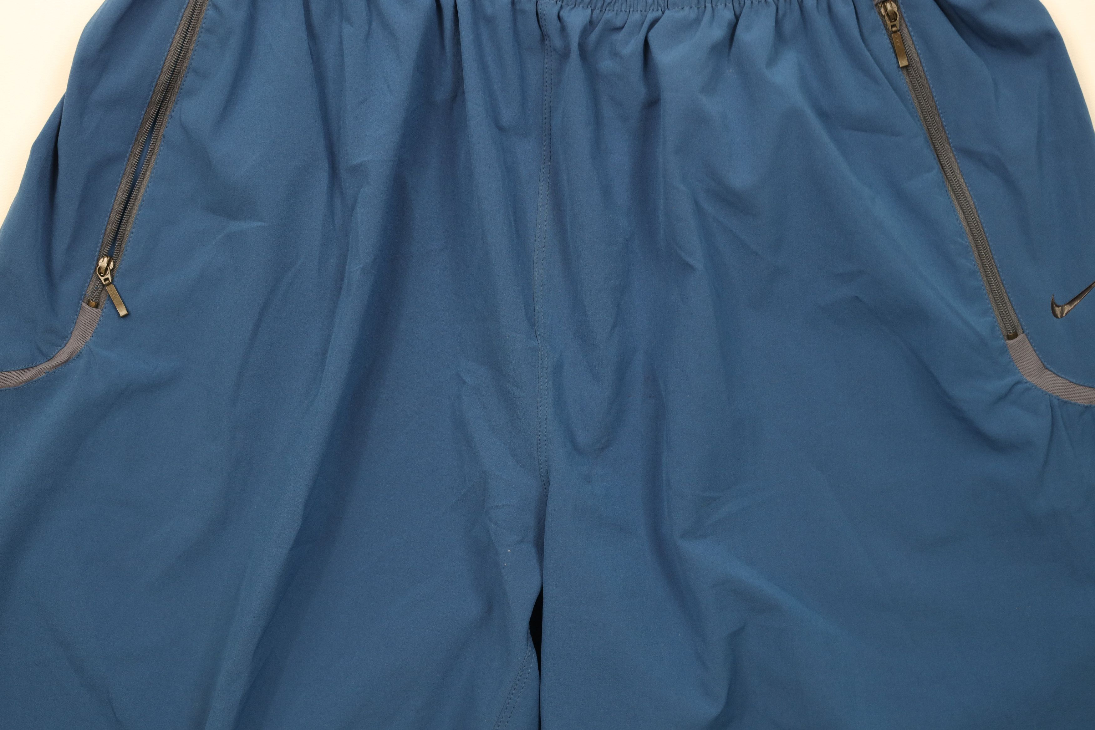Nike Vintage Nike Mini Swoosh Stretch Above Knee Shorts Blue Size US 36 / EU 52 - 3 Thumbnail